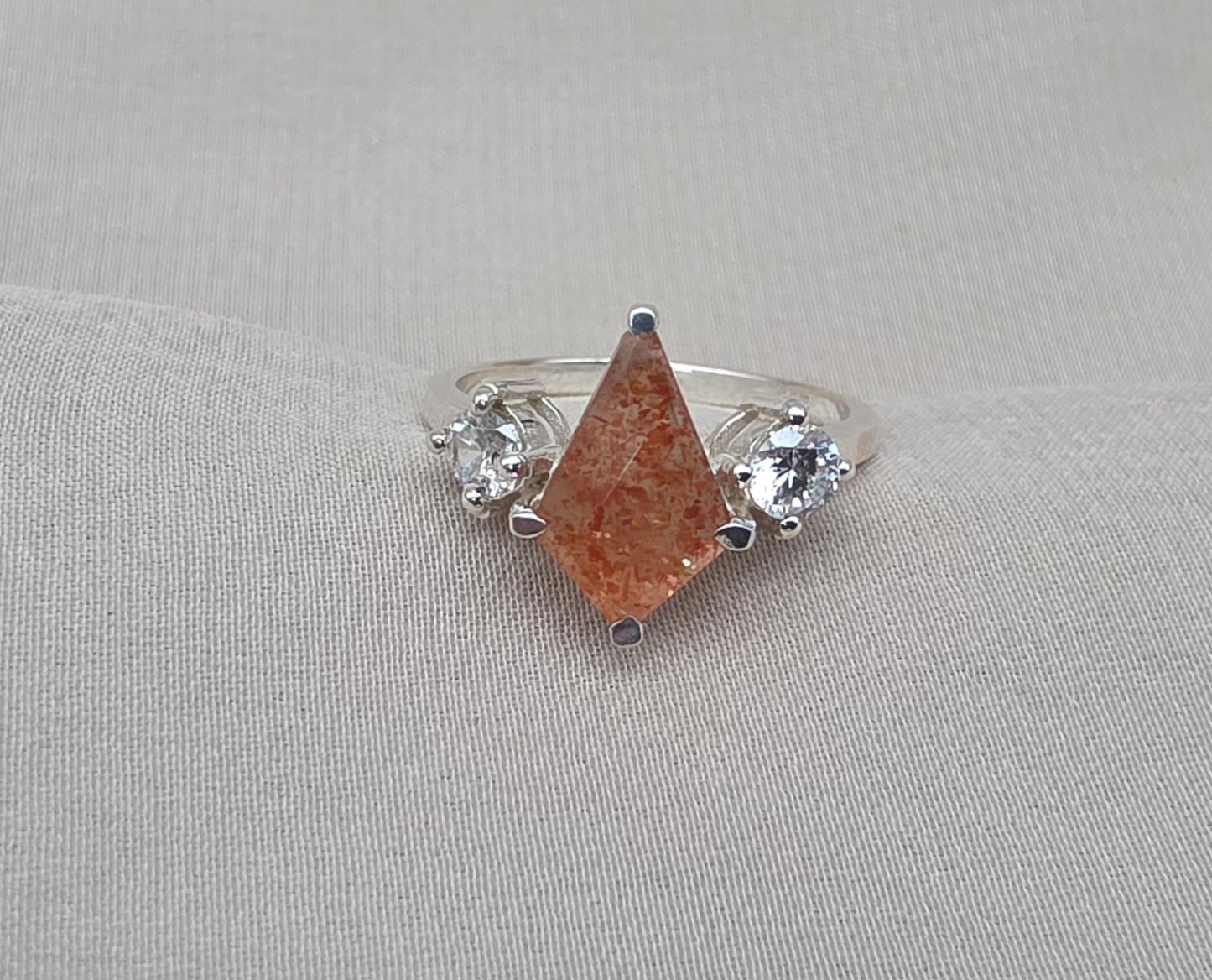 925 SOLID STERLING SILVER NATURAL SUNSTONE GEMSTONE HANDMADE RING, CRYSTAL WEDDING RING ALL SIZES AVAILABLE