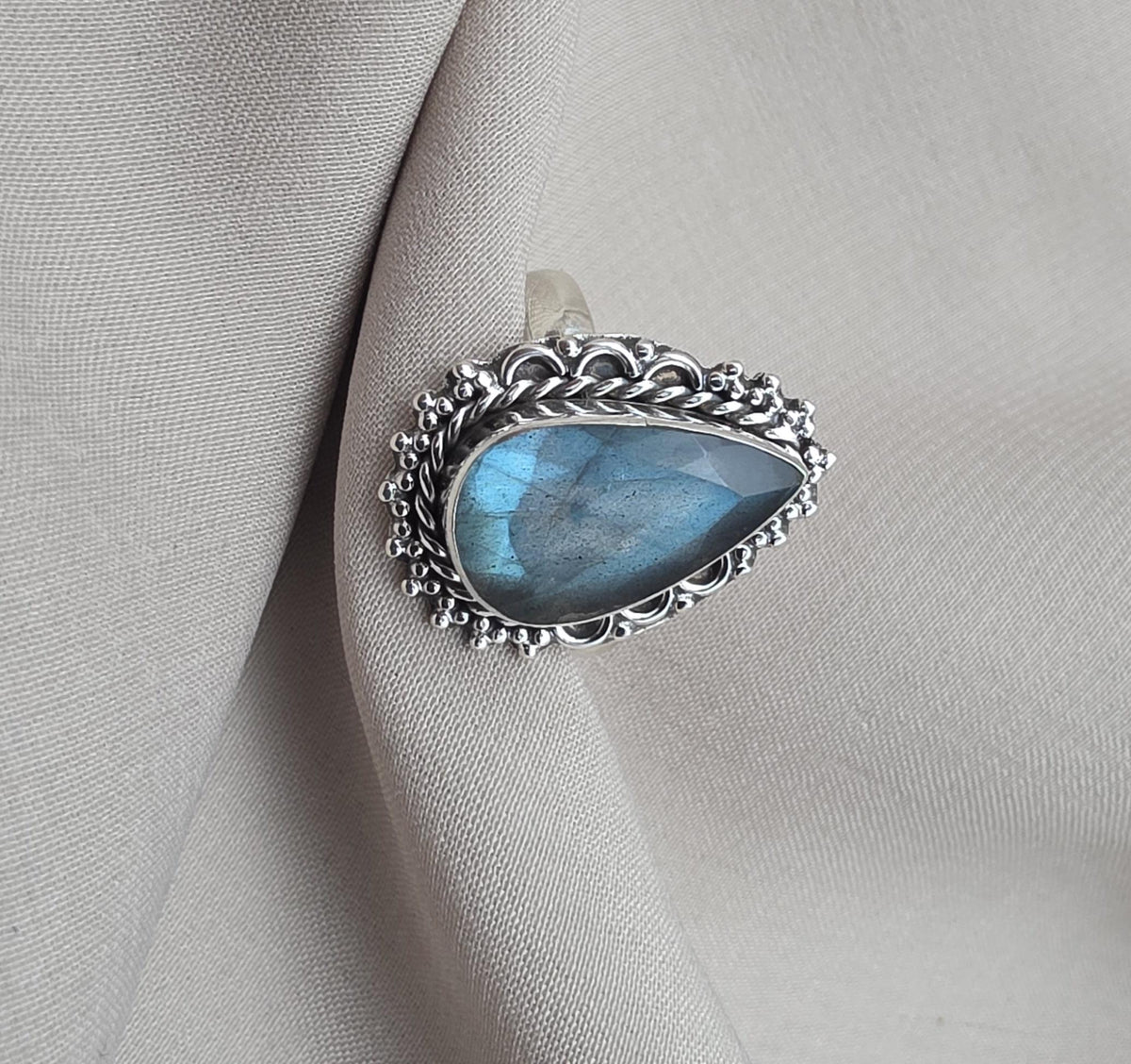 Labradorite Ring 925 Sterling Silver Natural Blue Flash Gemstone Ring Handmade Boho Jewelry