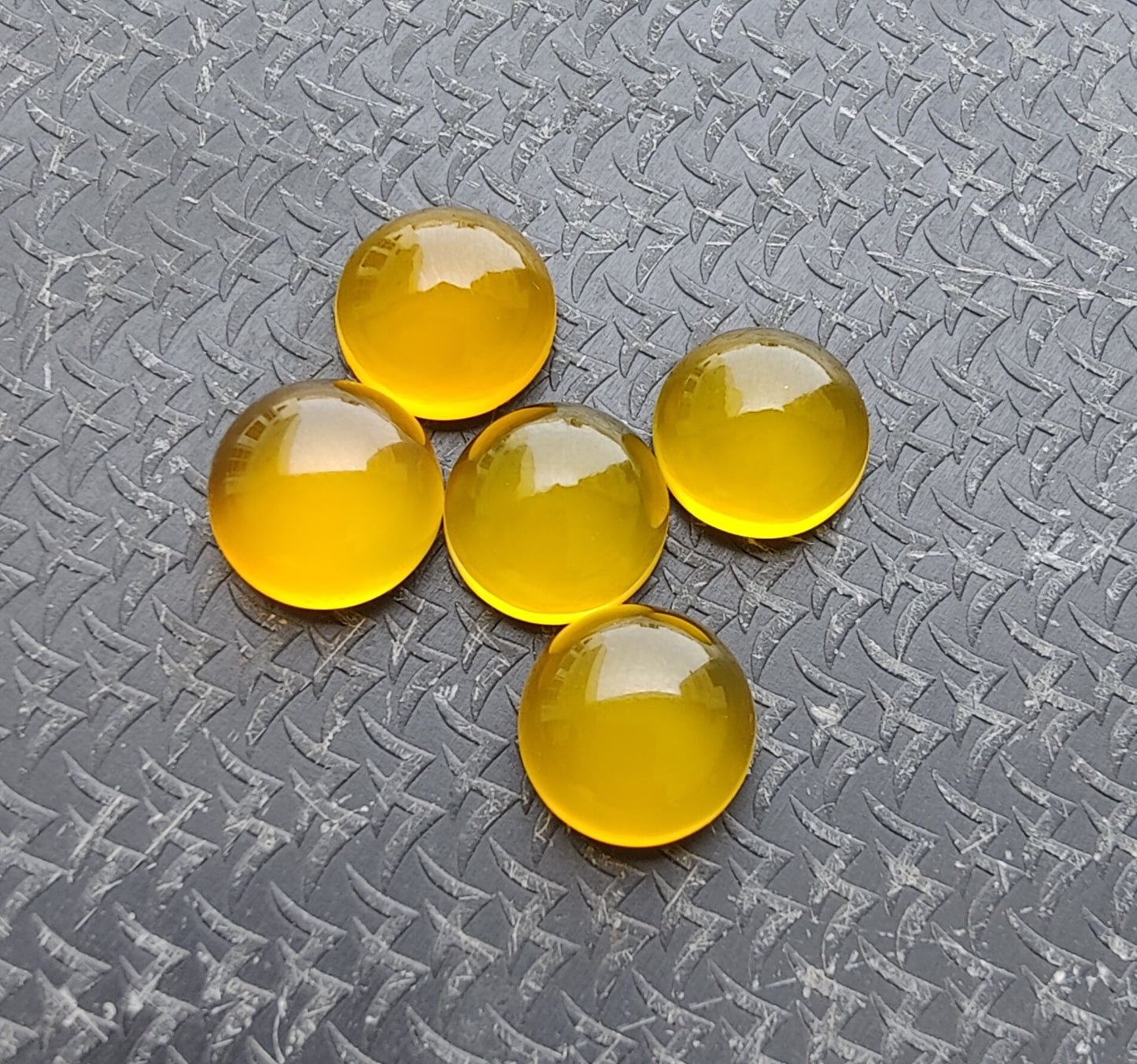 NATURAL MANGO CHALCEDONY ROUND SHAP FLAT BACK CABOCHON CALIBRATED GEMSTONES, ALL CUSTOM SIZES AVAILABLE