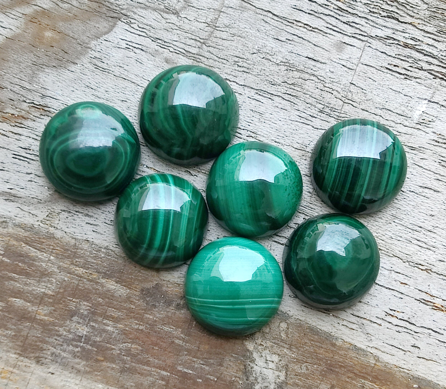 NATURAL MALACHITE ROUND SHAPE CABOCHON FLAT BACK CALIBRATED GEMSTONES