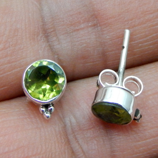 925 SOLID STERLING SILVER NATURAL PERIDOT GEMSTONE STUD EARRING
