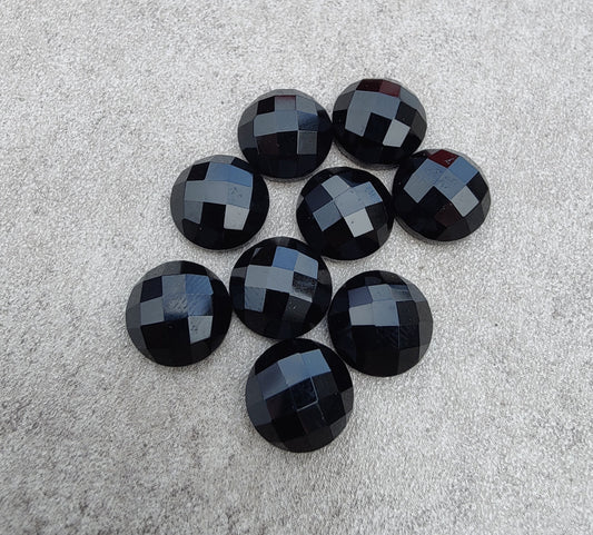 AAA+ QUALITY NATURAL BLACK ONYX ROUND SHAPE CHECKER CUT FLAT BACK CALIBRATED GEMSTONES, ALL SIZES AVAILABLE