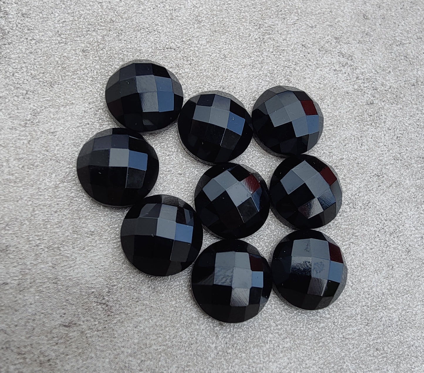 AAA+ QUALITY NATURAL BLACK ONYX ROUND SHAPE CHECKER CUT FLAT BACK CALIBRATED GEMSTONES, ALL SIZES AVAILABLE