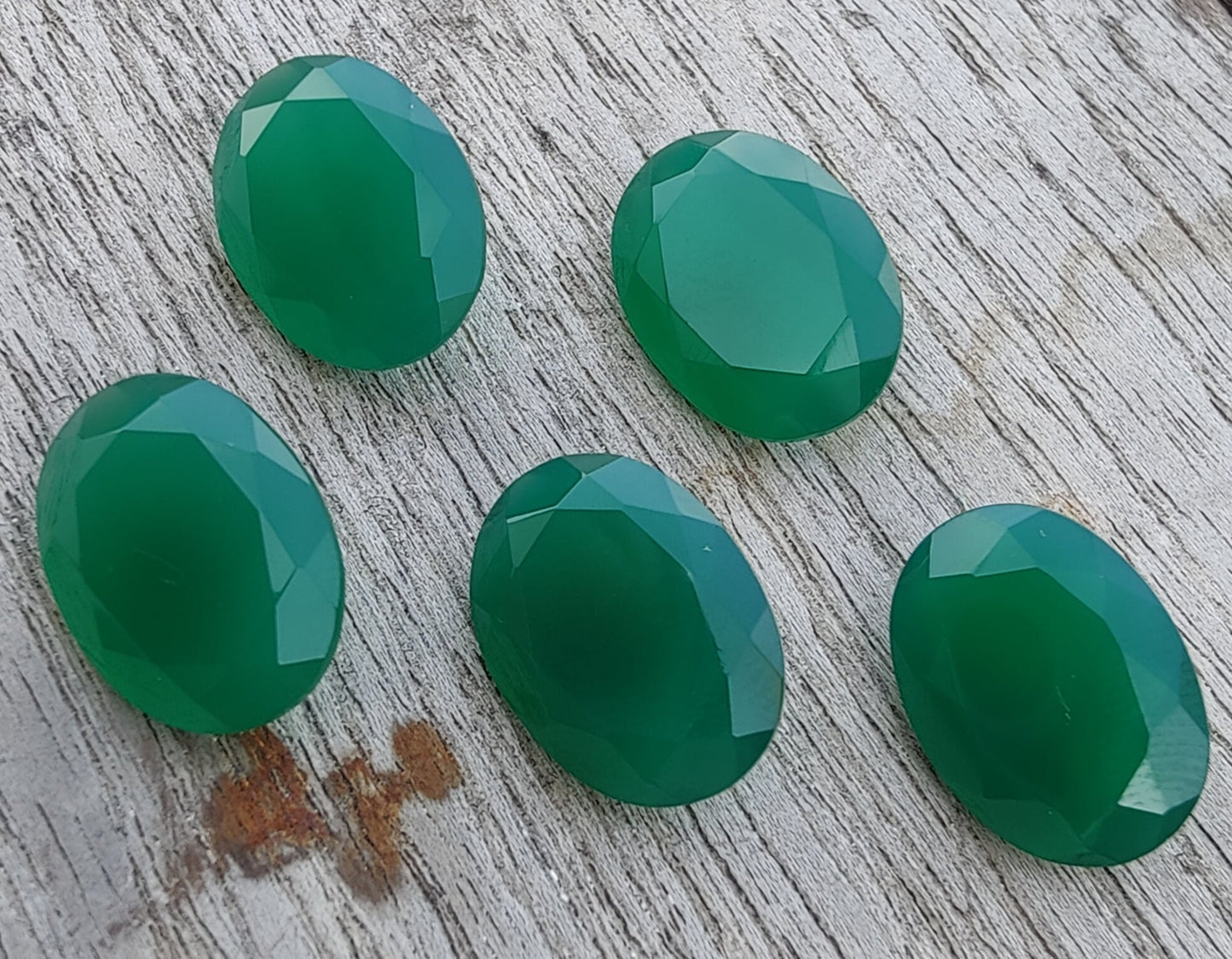 AAA+ Quality Natural Green Onyx Oval Shape Faceted Cut Flat Back Wholesale Calibrated Gemstones, All Sizes Available