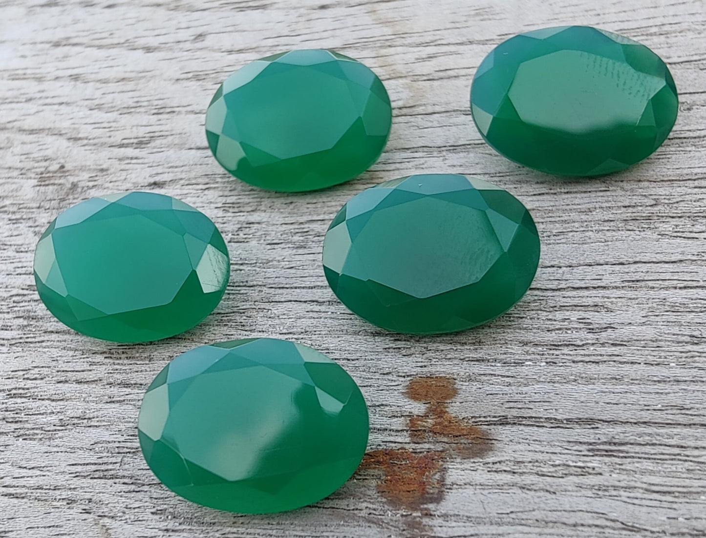 AAA+ Quality Natural Green Onyx Oval Shape Faceted Cut Flat Back Wholesale Calibrated Gemstones, All Sizes Available