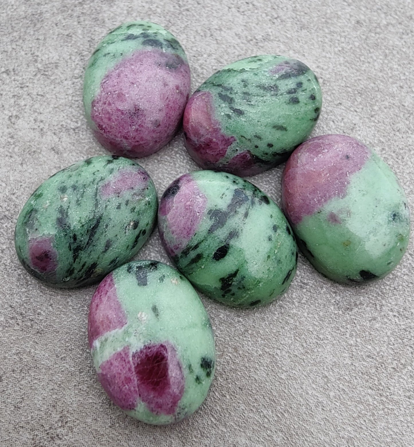 AAA+ QUALITY NATURAL RUBY ZOISITE OVAL SHAPE CABOCHON FLAT BACK CALIBRATED WHOLESALE GEMSTONES, ALL SIZES AVAILABLE