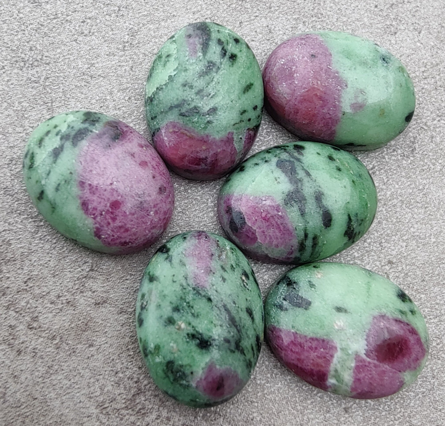 AAA+ QUALITY NATURAL RUBY ZOISITE OVAL SHAPE CABOCHON FLAT BACK CALIBRATED WHOLESALE GEMSTONES, ALL SIZES AVAILABLE