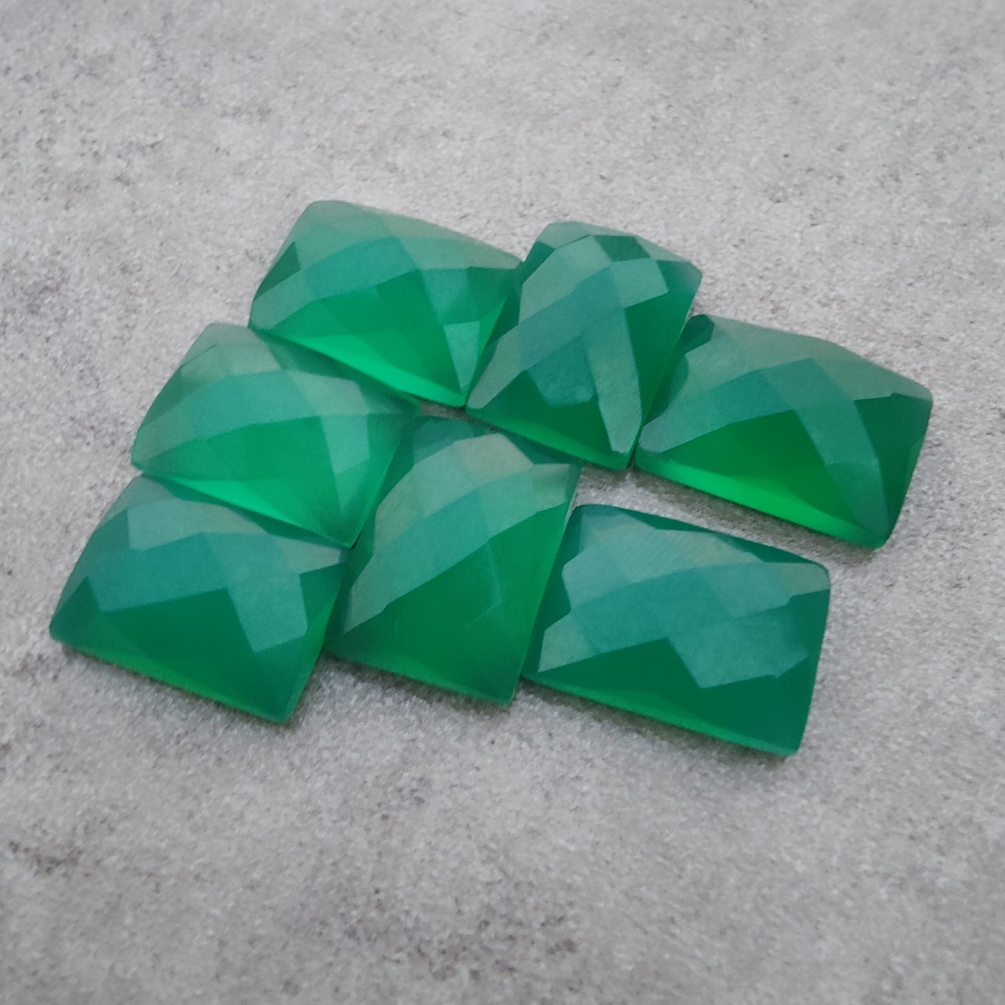 AAA+ QUALITY NATURAL GREEN ONYX RECTANGLE SHAPE CHECKER CUT FLAT BACK CALIBRATED WHOLESALE GEMSTONES, ALL SIZES AVAILABLE