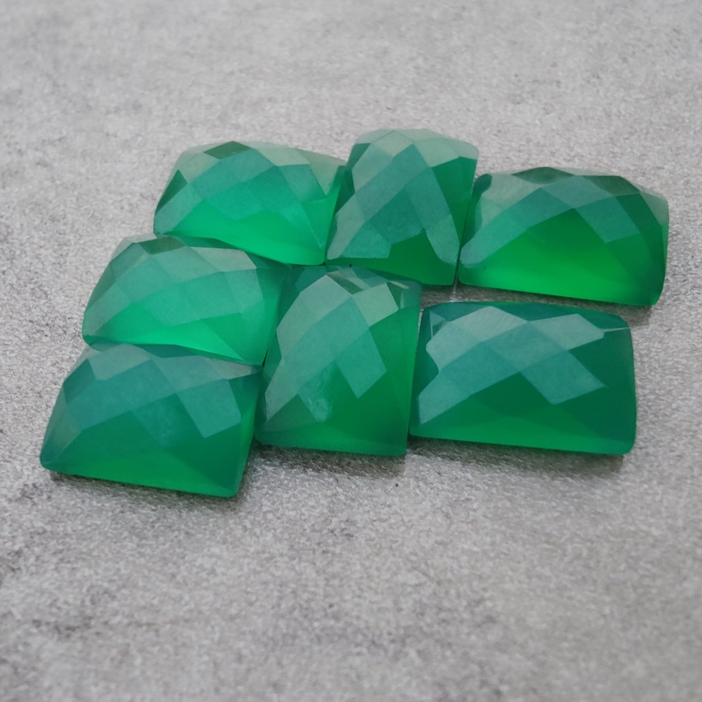 AAA+ QUALITY NATURAL GREEN ONYX RECTANGLE SHAPE CHECKER CUT FLAT BACK CALIBRATED WHOLESALE GEMSTONES, ALL SIZES AVAILABLE