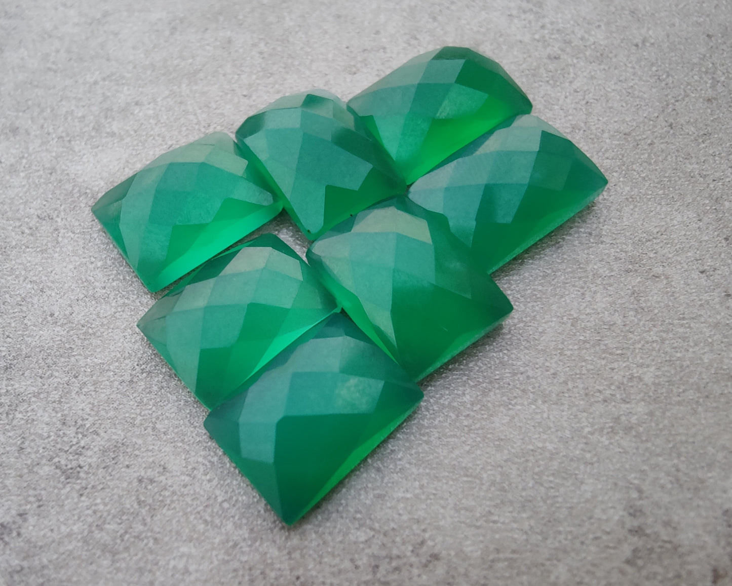 AAA+ QUALITY NATURAL GREEN ONYX RECTANGLE SHAPE CHECKER CUT FLAT BACK CALIBRATED WHOLESALE GEMSTONES, ALL SIZES AVAILABLE