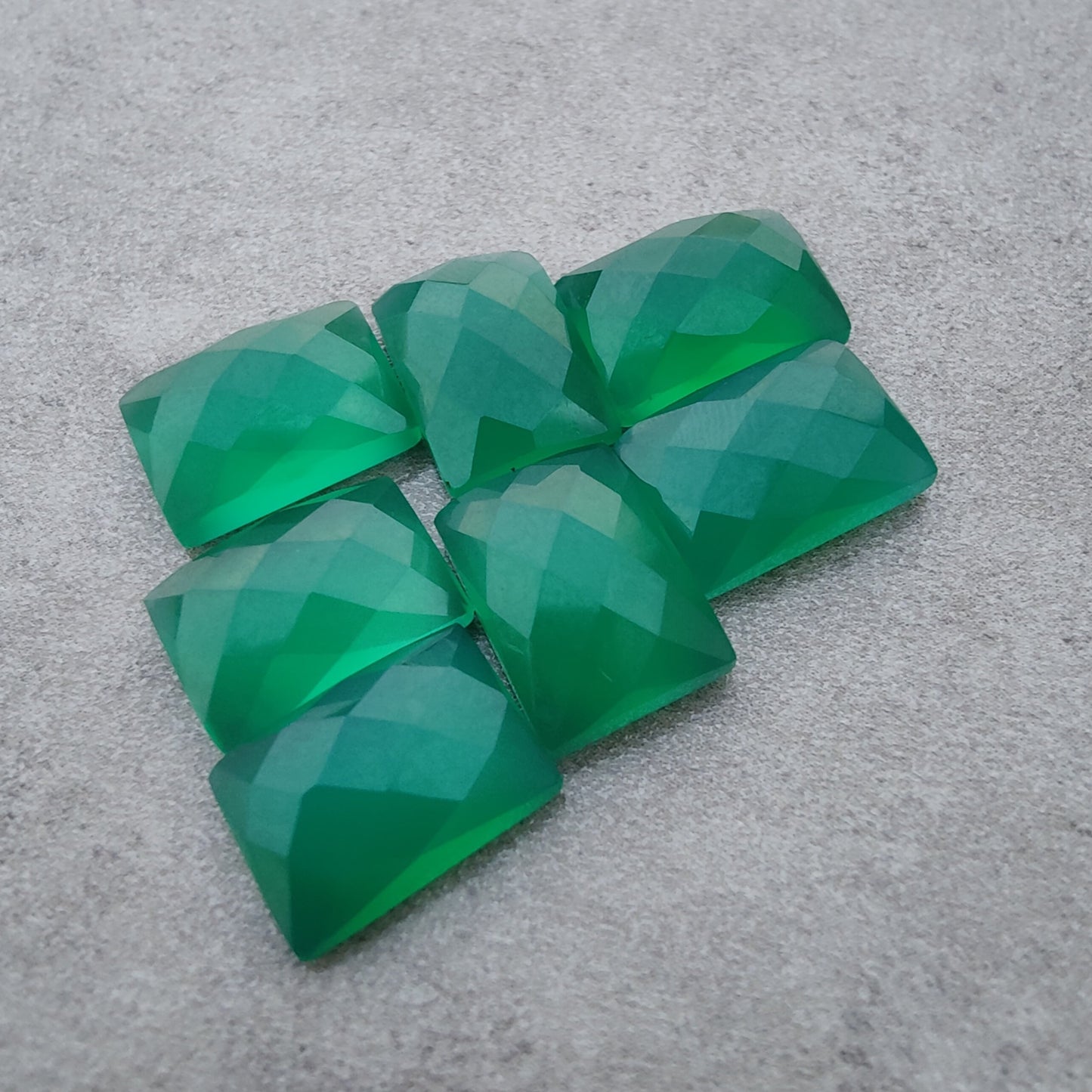 AAA+ QUALITY NATURAL GREEN ONYX RECTANGLE SHAPE CHECKER CUT FLAT BACK CALIBRATED WHOLESALE GEMSTONES, ALL SIZES AVAILABLE