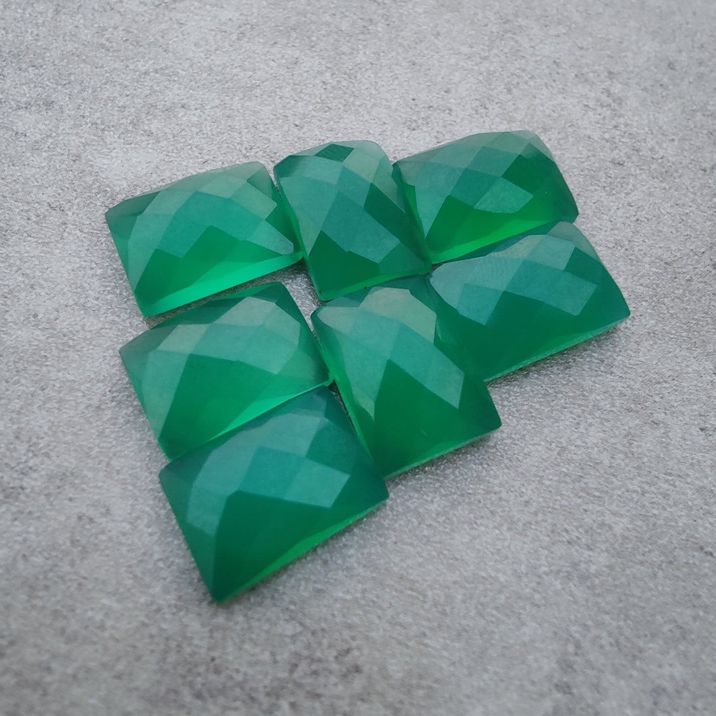 AAA+ QUALITY NATURAL GREEN ONYX RECTANGLE SHAPE CHECKER CUT FLAT BACK CALIBRATED WHOLESALE GEMSTONES, ALL SIZES AVAILABLE