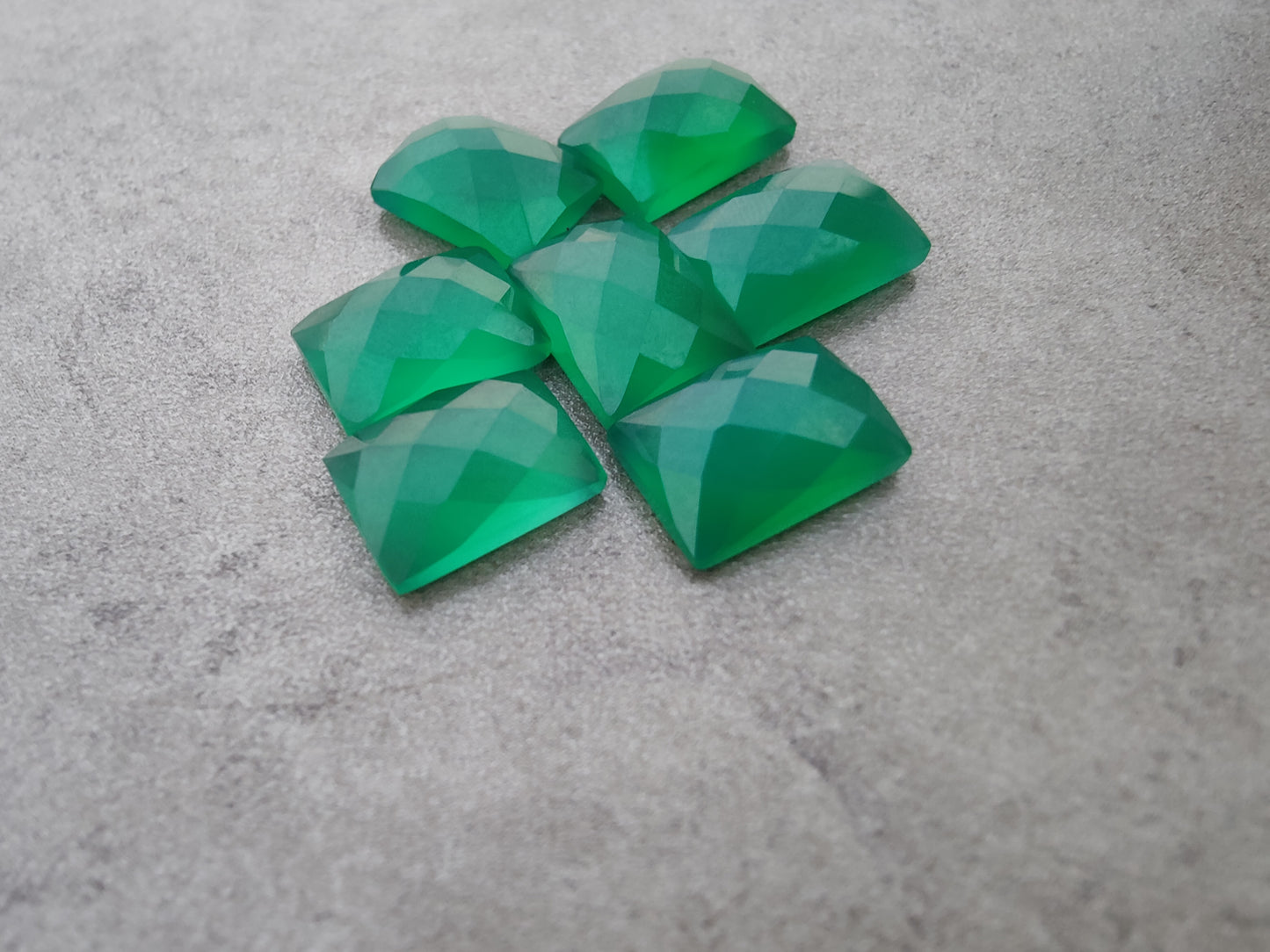 AAA+ QUALITY NATURAL GREEN ONYX RECTANGLE SHAPE CHECKER CUT FLAT BACK CALIBRATED WHOLESALE GEMSTONES, ALL SIZES AVAILABLE