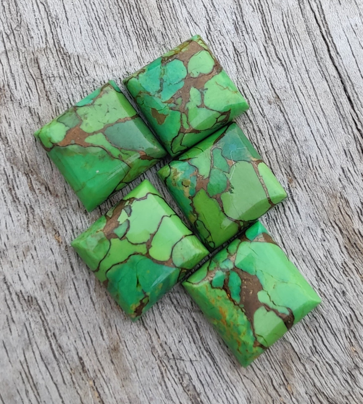 NATURAL GREEN COPPER TURQUOISE SQUARE SHAPE CABOCHON FLAT BACK CALIBRATED ROUND SHAPE GEMSTONES, ALL SIZES AVAILABLE