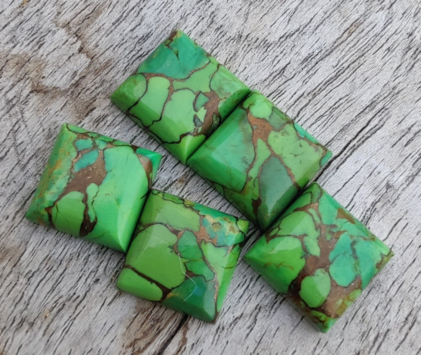 NATURAL GREEN COPPER TURQUOISE SQUARE SHAPE CABOCHON FLAT BACK CALIBRATED ROUND SHAPE GEMSTONES, ALL SIZES AVAILABLE