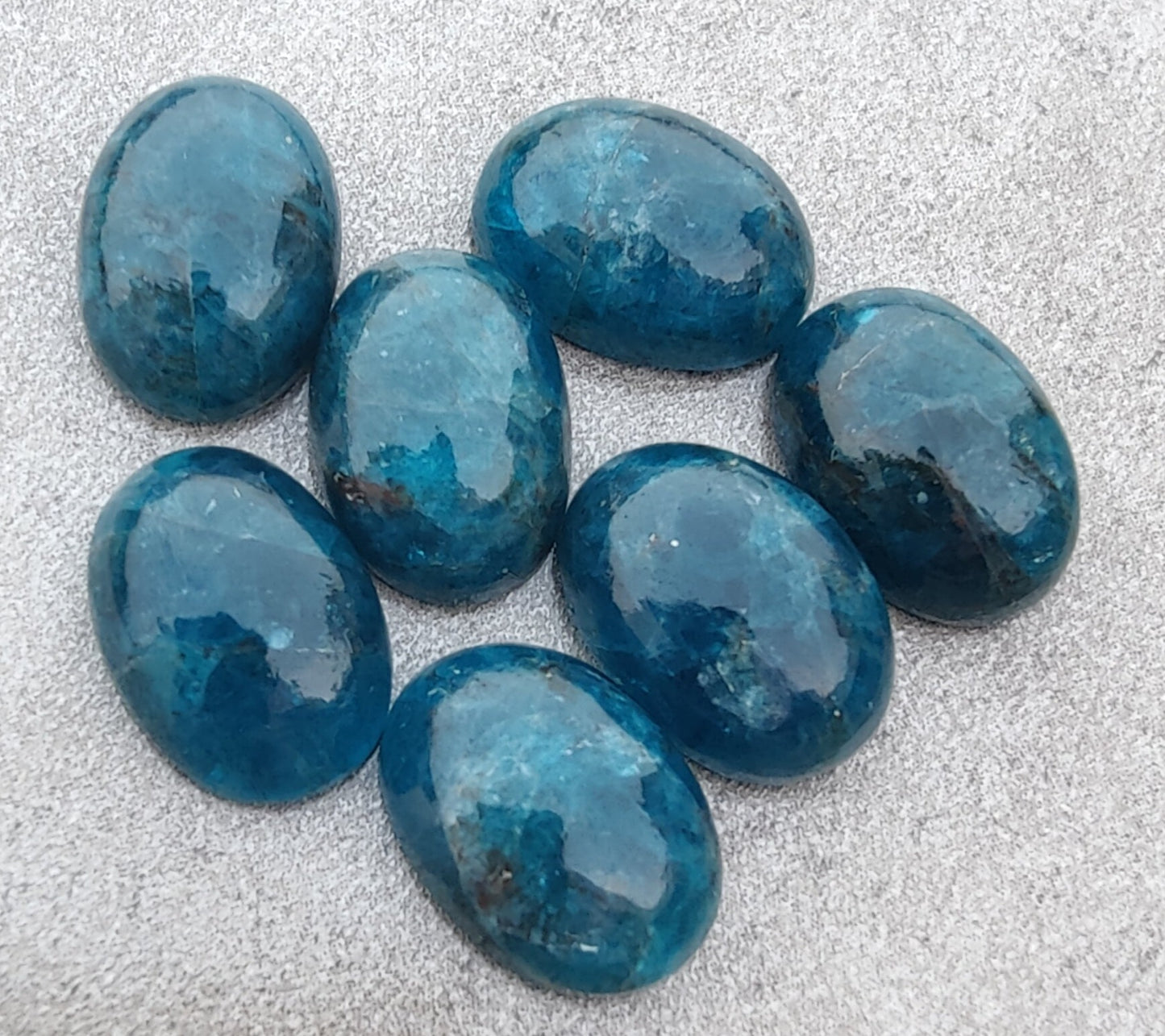 AAA+ QUALITY NATURAL NEON APATITE OVAL SHAPE CABOCHON FLAT BACK CALIRATED GEMSTONES, ALL SIZES AVAILABLE