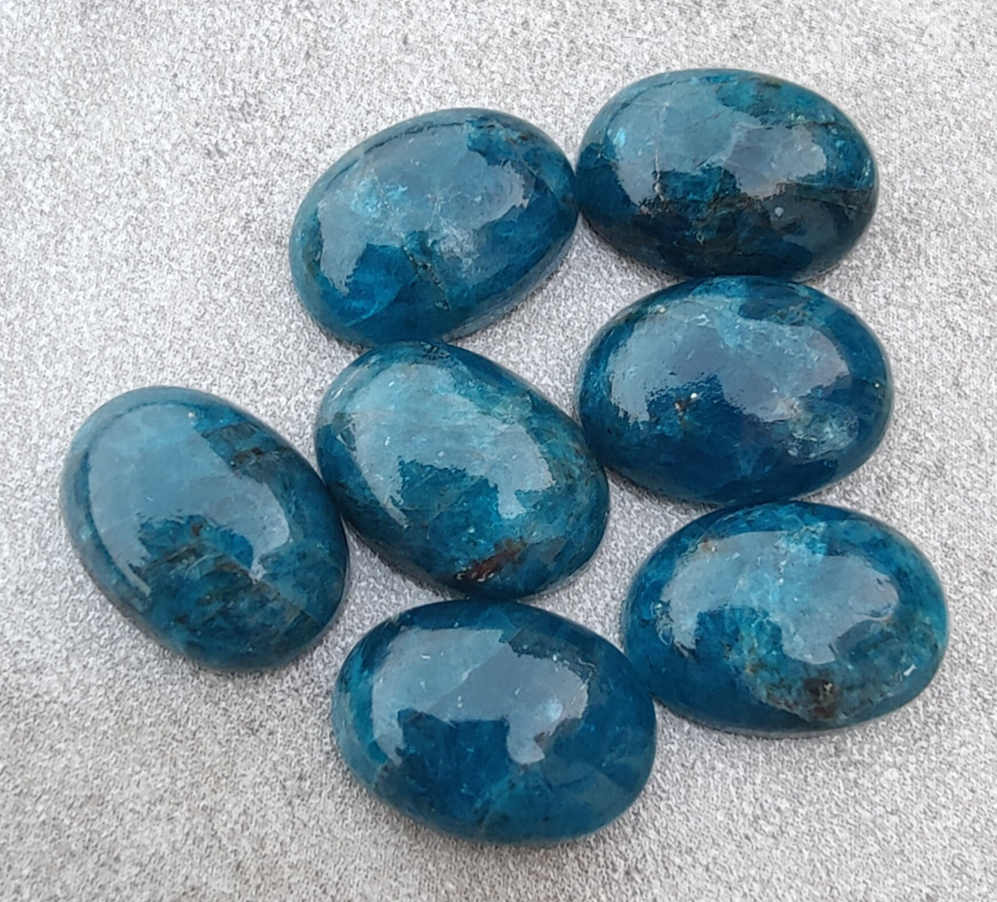 AAA+ QUALITY NATURAL NEON APATITE OVAL SHAPE CABOCHON FLAT BACK CALIRATED GEMSTONES, ALL SIZES AVAILABLE