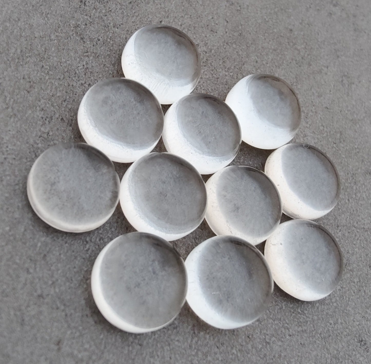 AAA+ QUALITY NATURAL CRYSTAL QUARTZ ROUND SHAPE CABOCHON FLAT BACK CALIBRATED GEMSTONES, ALL SIZES AVAILABLE