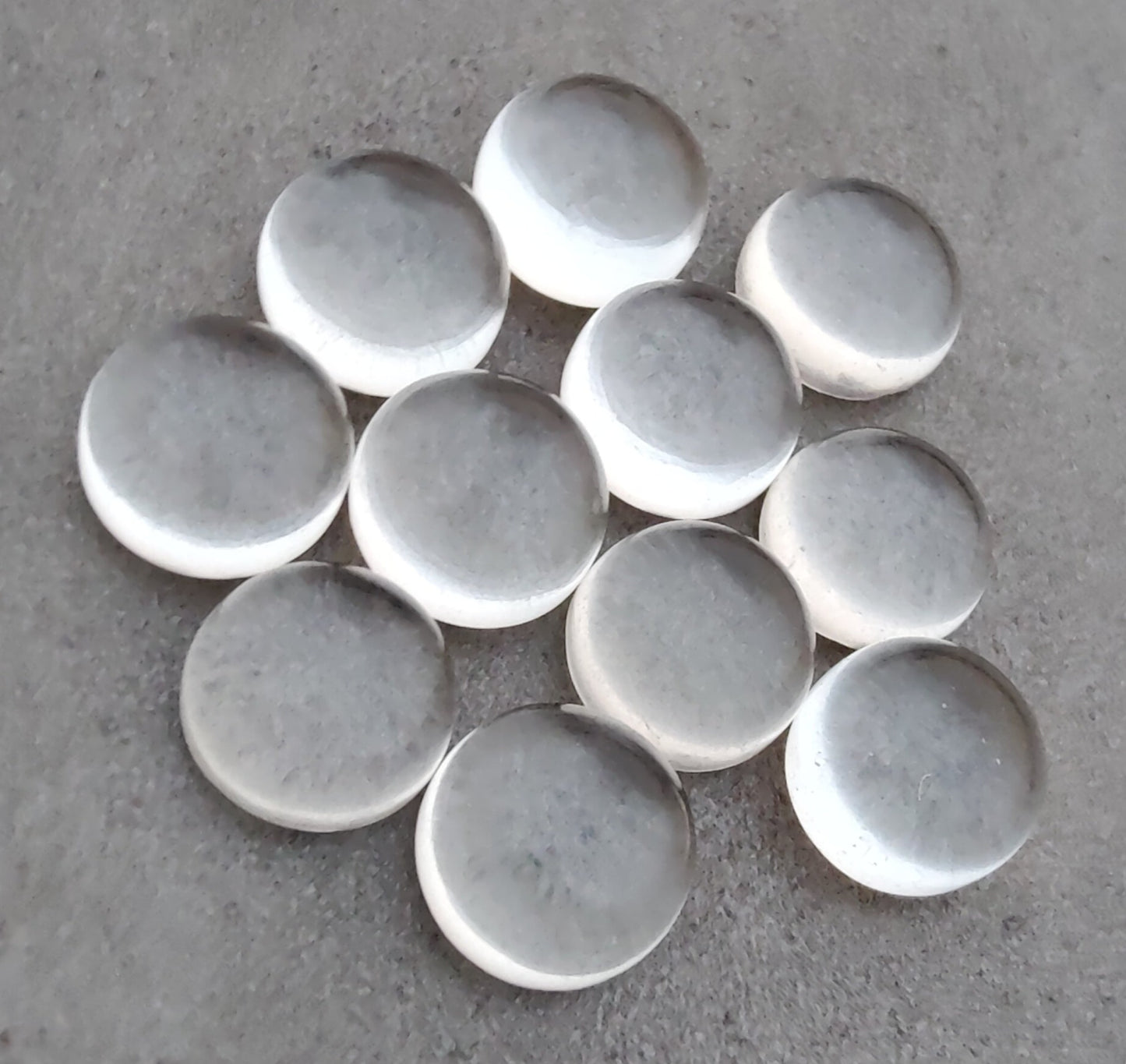 AAA+ QUALITY NATURAL CRYSTAL QUARTZ ROUND SHAPE CABOCHON FLAT BACK CALIBRATED GEMSTONES, ALL SIZES AVAILABLE