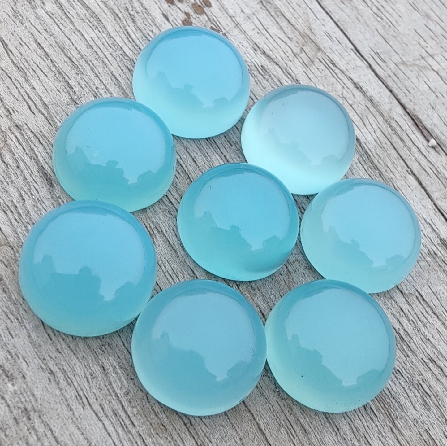 AAA+ QUALITY NATURAL BLUE CHALCEDONY ROUND SHAPE CABOCHON FLAT BACK CALIBRATED GEMSTONES, ALL SIZES AVAILABLE