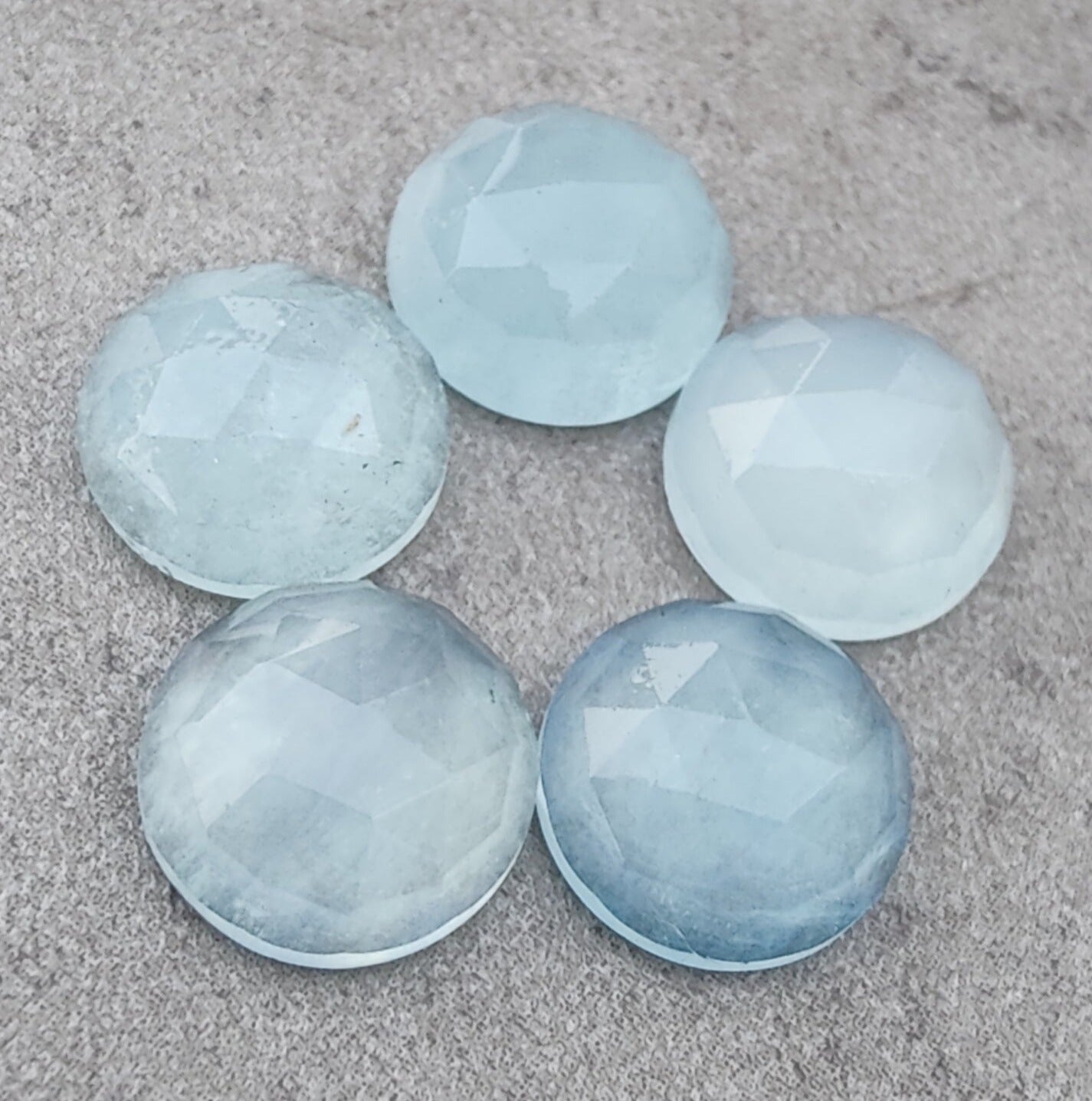 AAA+ QUALITY NATURAL PREHNITE ROUND SHAPE CHECKER CUT FLAT BACK CALIBRATED GEMSTONES, ALL SIZES AVAILABLE