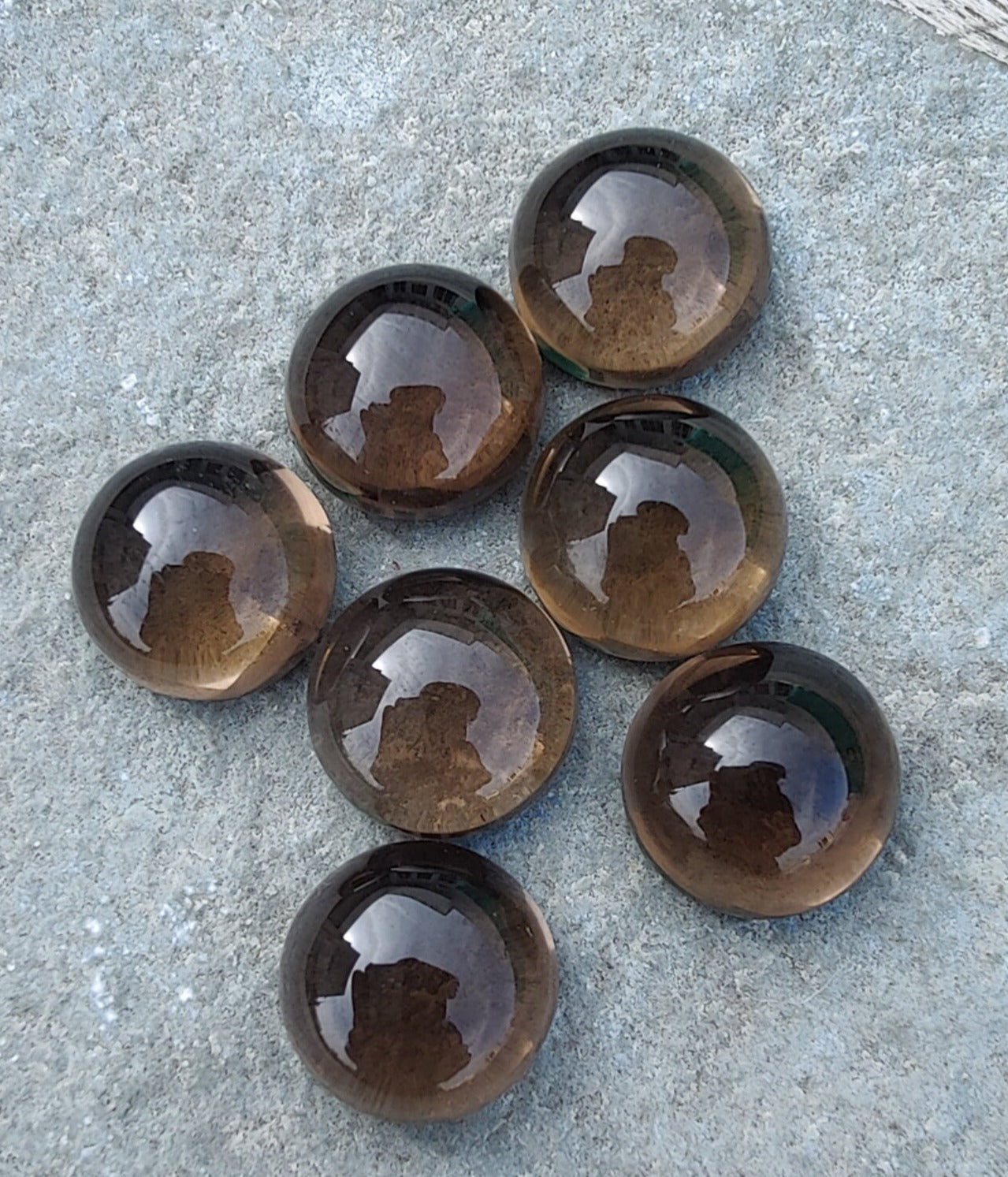 AAA+ QUALITY NATURAL SMOKY QUARTZ ROUND SHAPE CABOCHON FLAT BACK CALIBRATED ROUND SHAPE GEMSTONES, ALL SIZES AVAILABLE