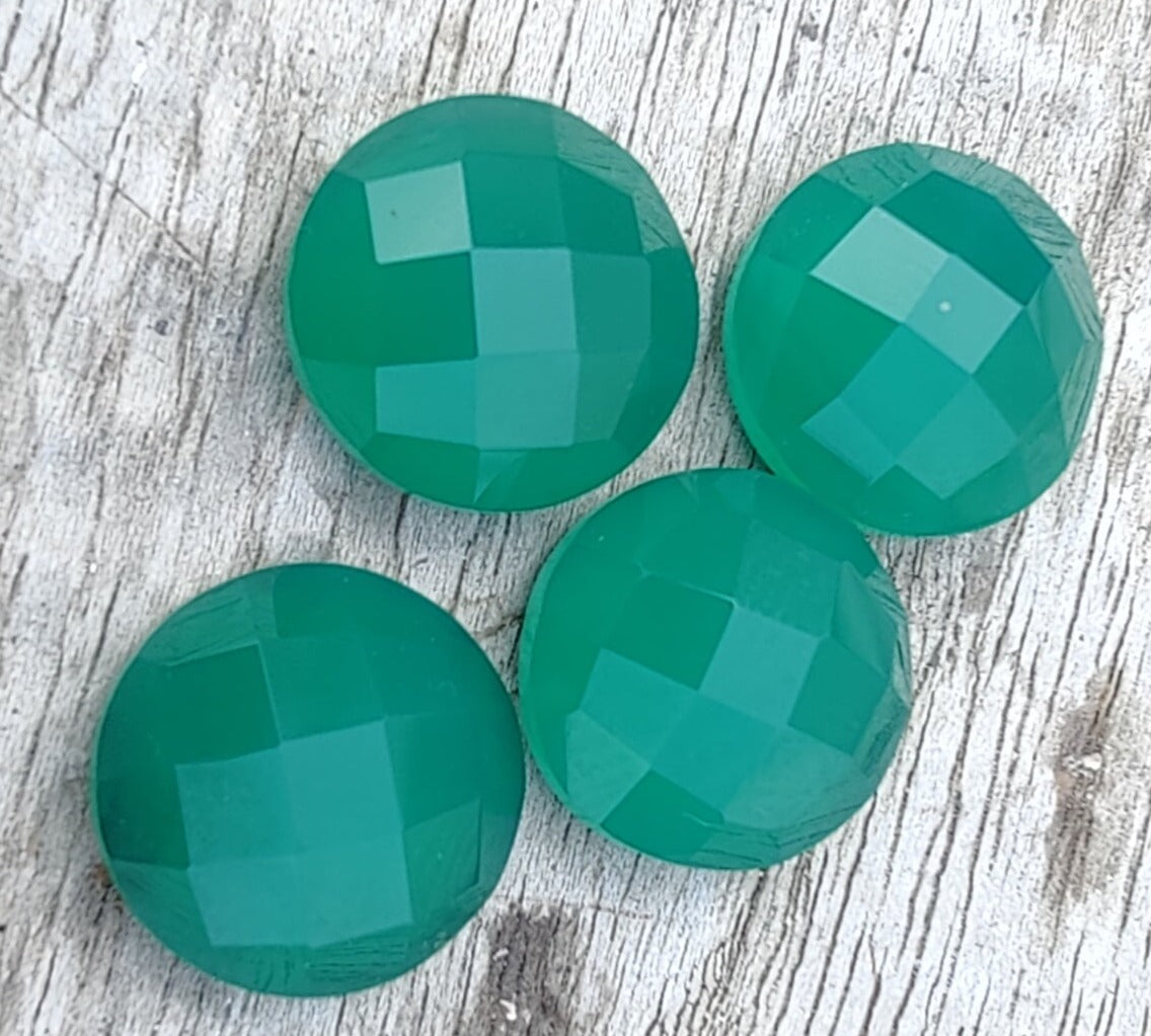 AAA+ QUALITY NATURAL GREEN ONYX ROUND SHAPE CHECKER CUT FLAT BACK CALIBRATED GEMSTONES, ALL SIZES AVAILABLE