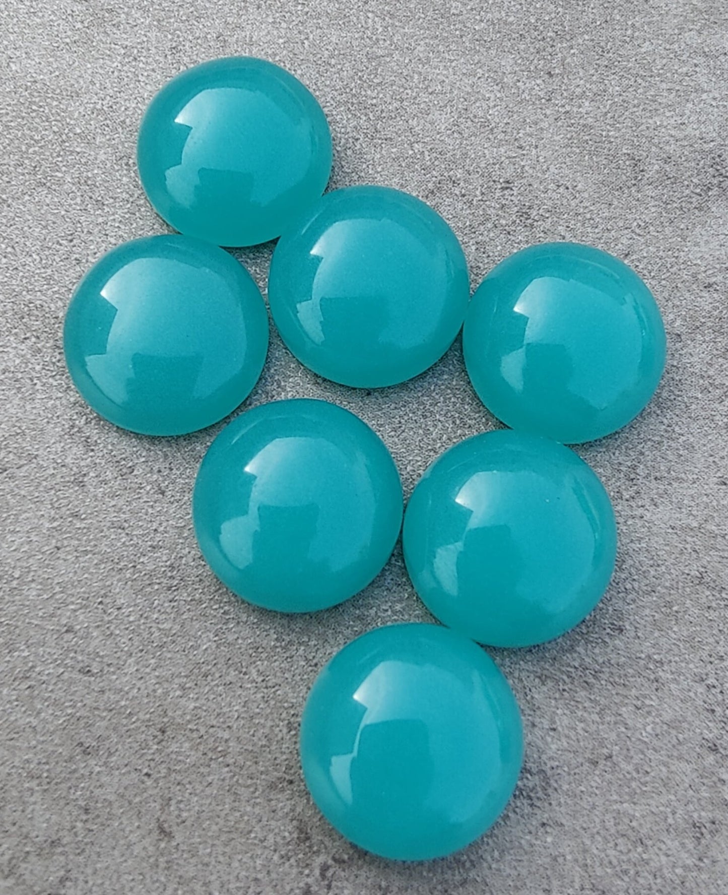 AAA+ QUALITY NATURAL BLUE CHALCEDONY ROUND SHAPE CABOCHON FLAT BACK CALIBRATED GEMSTONES, ALL SIZES AVAILABLE