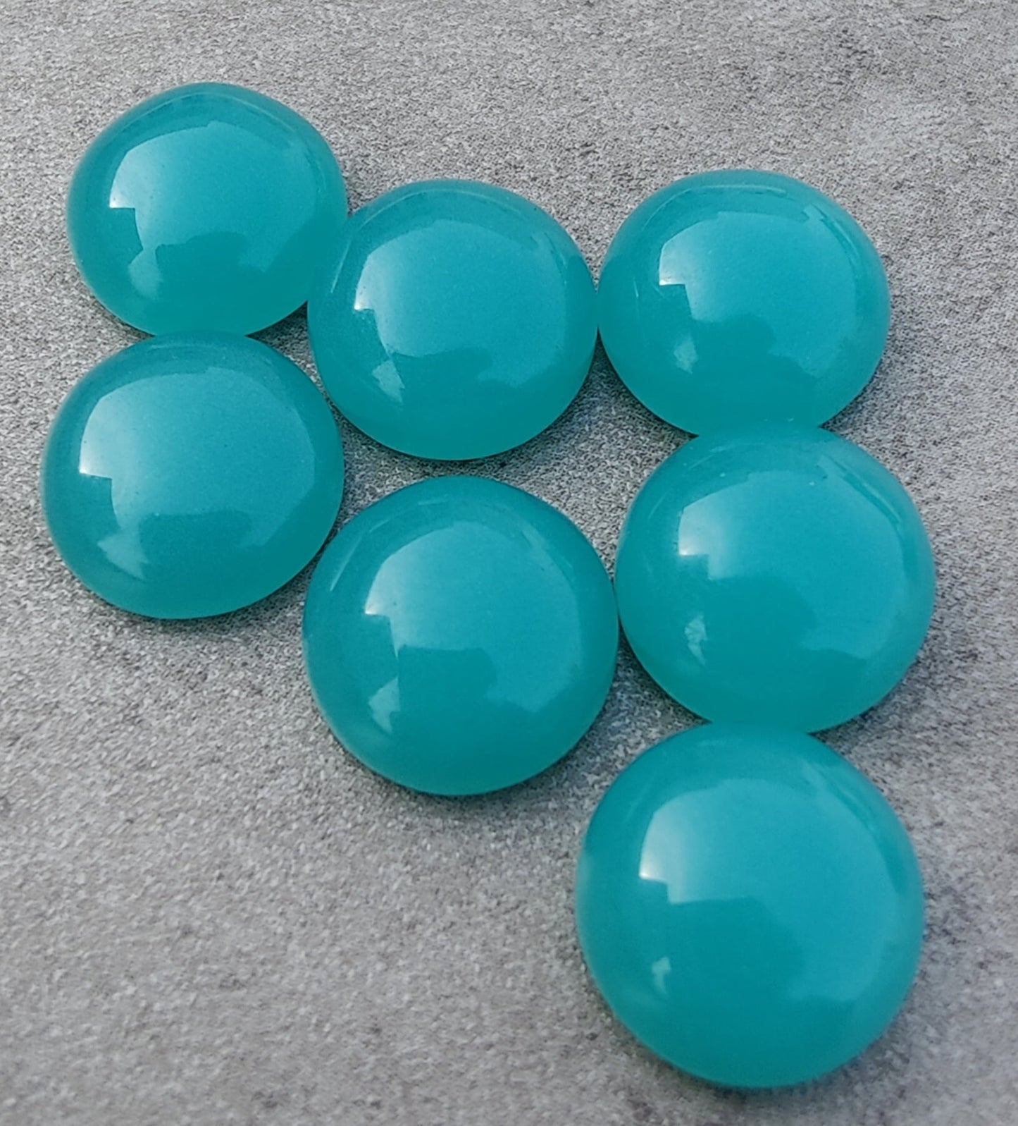 AAA+ QUALITY NATURAL BLUE CHALCEDONY ROUND SHAPE CABOCHON FLAT BACK CALIBRATED GEMSTONES, ALL SIZES AVAILABLE