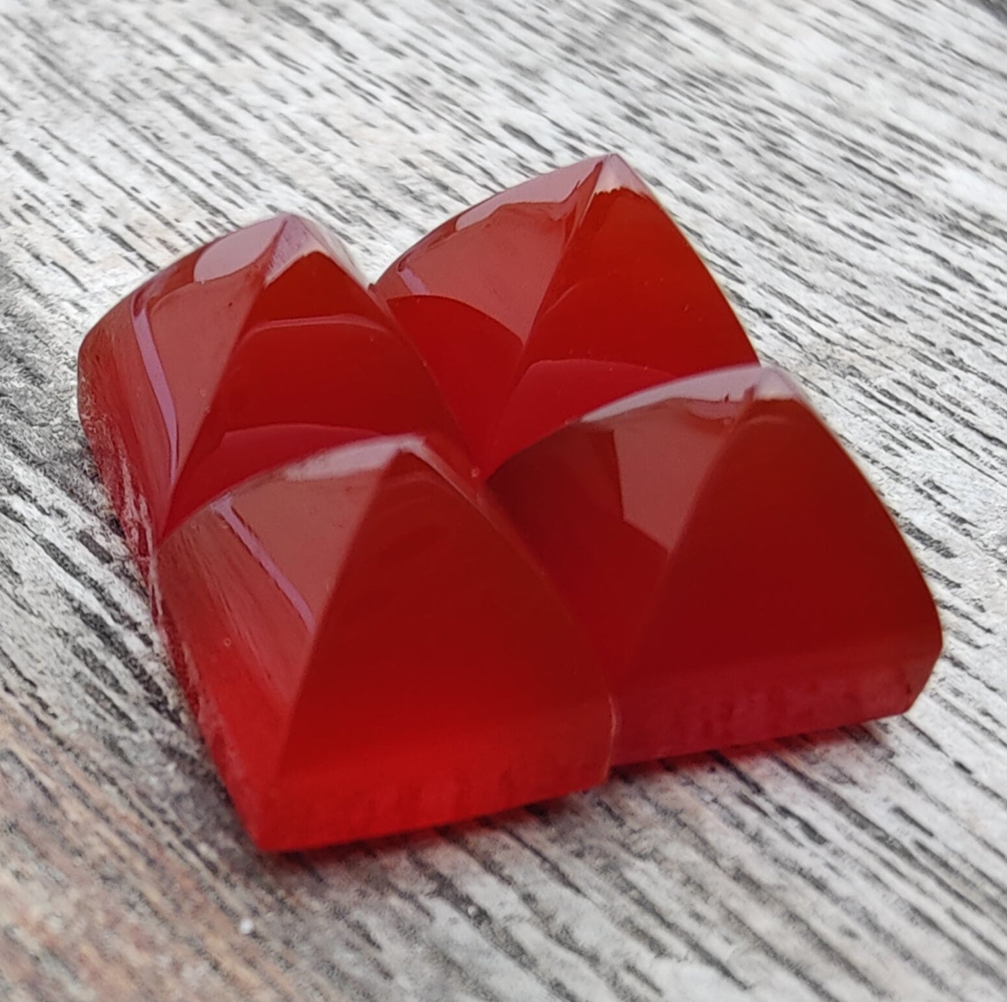 AAA+ Quality Natural Red Onyx Square Pyramid Shape Flat Back Calibrated Wholesale Gemstones, All Sizes Available