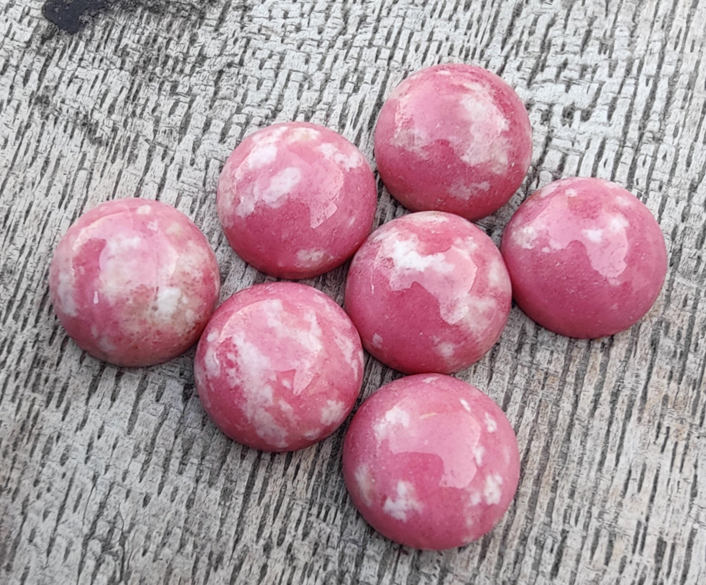 AAA+ Quality Natural Thulite Round Shape Cabochon Flat Back Calibrated Wholesale Gemstones, All Sizes Available