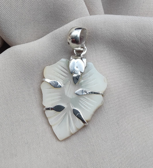 925 SOLID STERLING SILVER CARVED MOTHER OF PEARL HANDMADE PENDANT