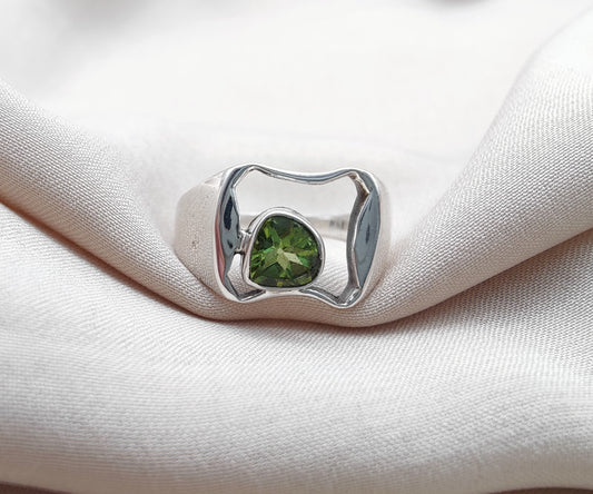 925 SOLID STERLING SILVER NATURAL PERIDOT GEMSTONE HANDMADE RING, ALL SIZES AVAILABLE