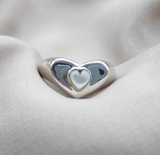 925 SOLID STERLING SILVER NATURAL MOTHER OF PEARL GEMSTONE HANDMADE RING HEART DESIGN , ALL SIZES AVAILABLE