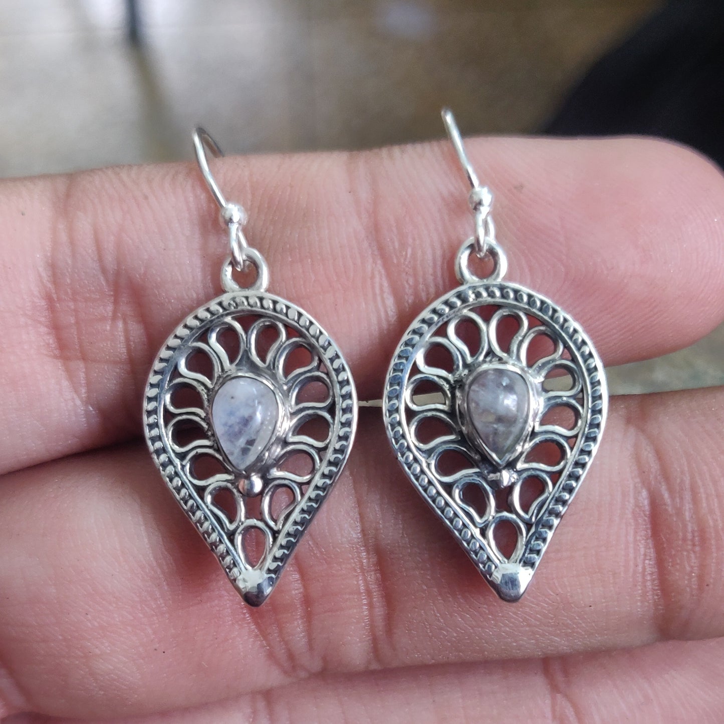 925 SOLID STERLING SILVER NATURAL RAINBOW MOONSTONE GEMSTONE HOOK EARRING