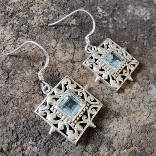 925 SOLID STERLING SILVER NATURAL BLUE QUARTZ GEMSTONE HOOK EARRING