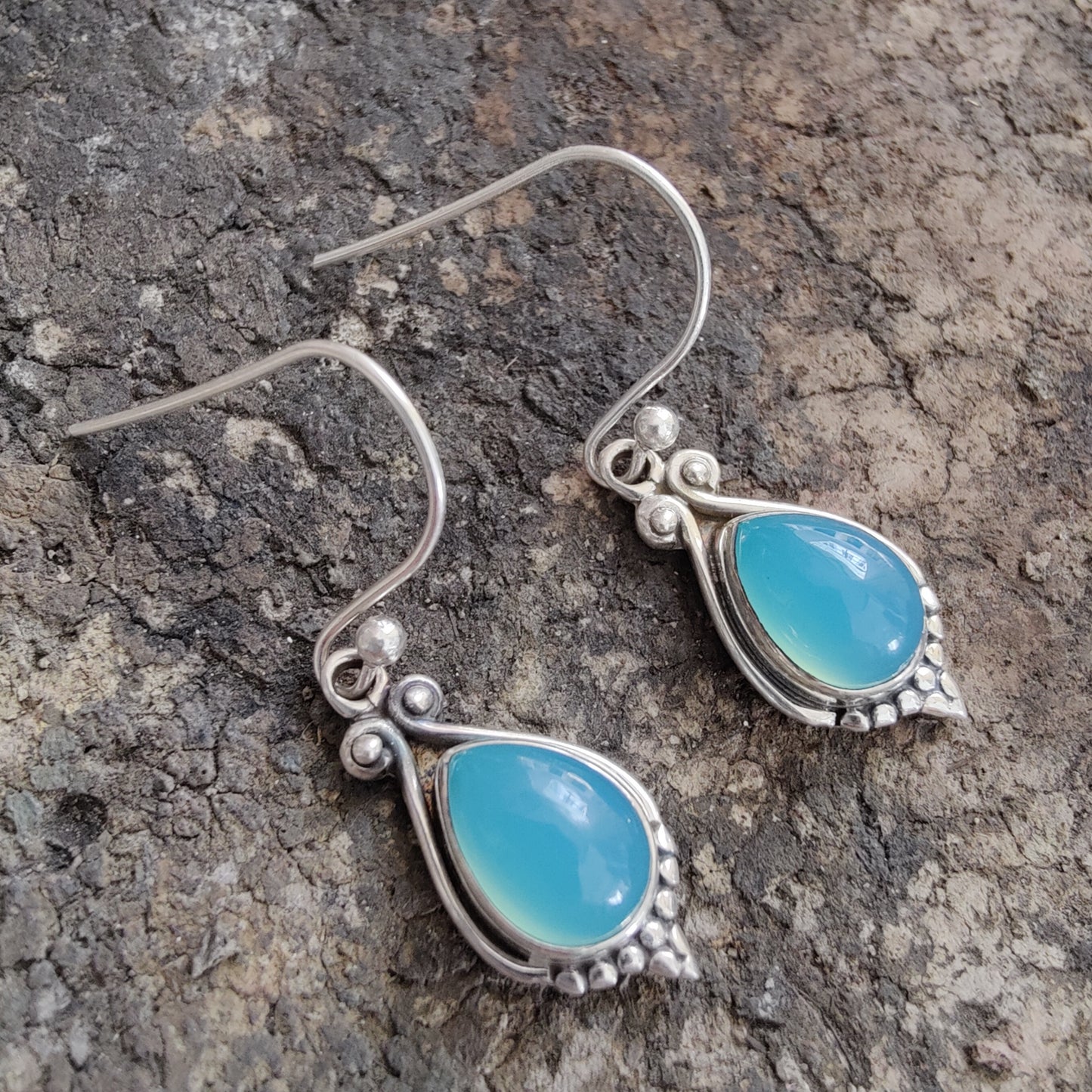 925 SOLID STERLING SILVER NATURAL BLUE CHALCEDONY GEMSTONE HOOK EARRING