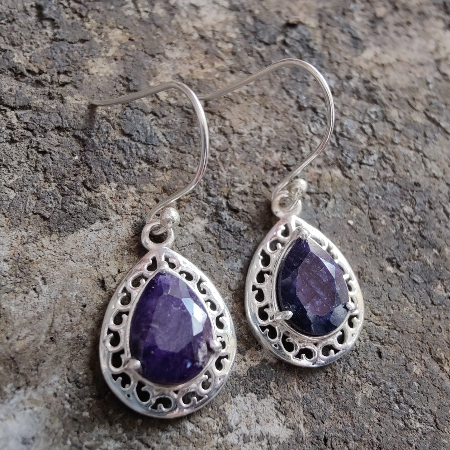 925 SOLID STERLING SILVER NATURAL BLUE SAPPHIRE GEMSTONE HOOK EARRING