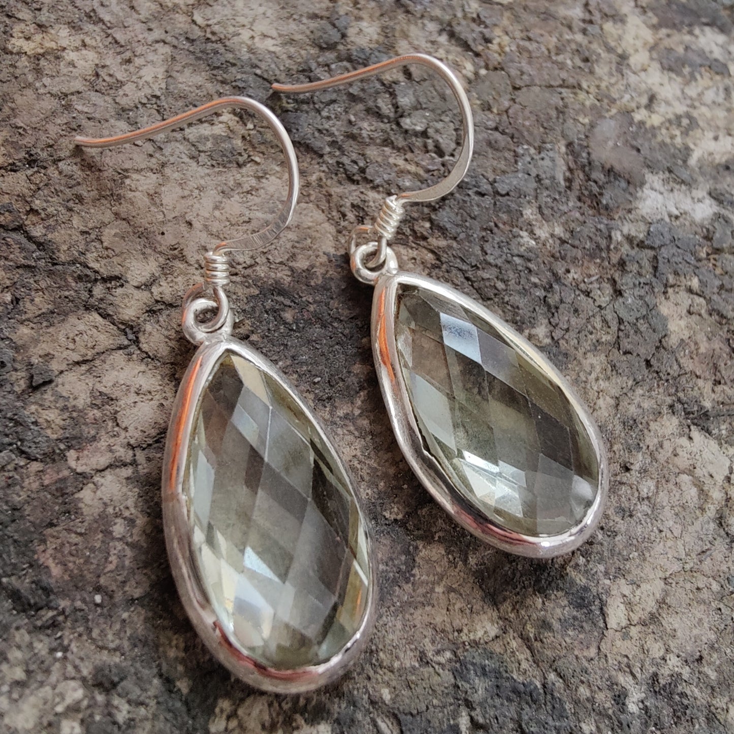 925 SOLID STERLING SILVER NATURAL GREEN AMETHYST GEMSTONE HOOK EARRING