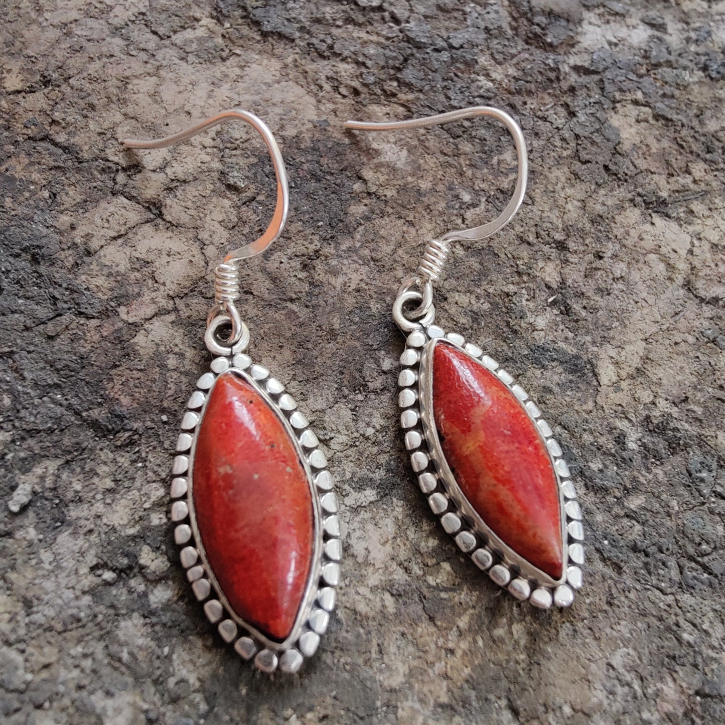 925 SOLID STERLING SILVER NATURAL RED CORAL GEMSTONE HOOK EARRING