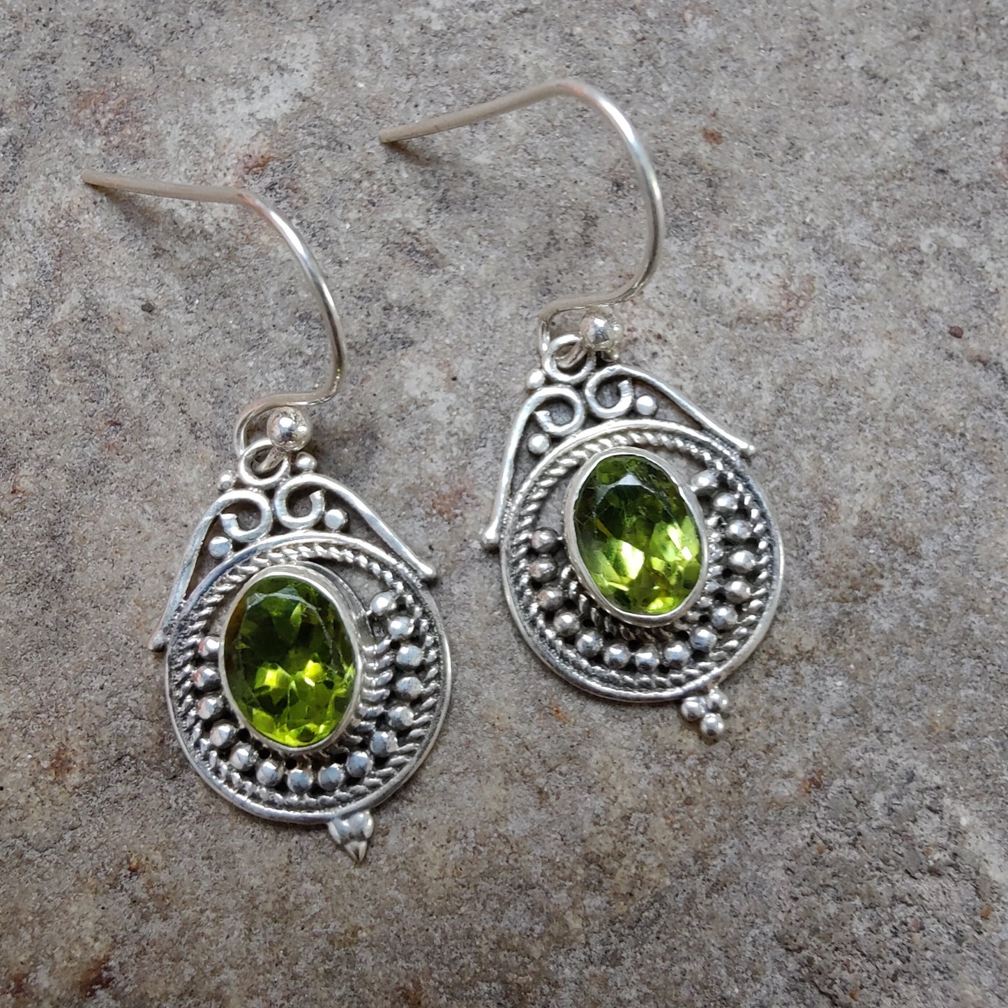 925 SOLID STERLING SILVER NATURAL PERIDOT GEMSTONE HOOK EARRING