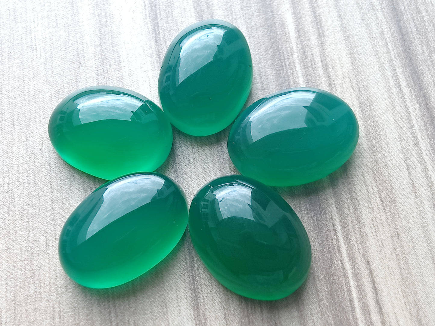 NATURAL GREEN ONYX OVAL SHAPE CABOCHON FLAT BACK CALIBRATED AAA+ QUALITY GEMSTONES, ALL SIZES AVAILABLE