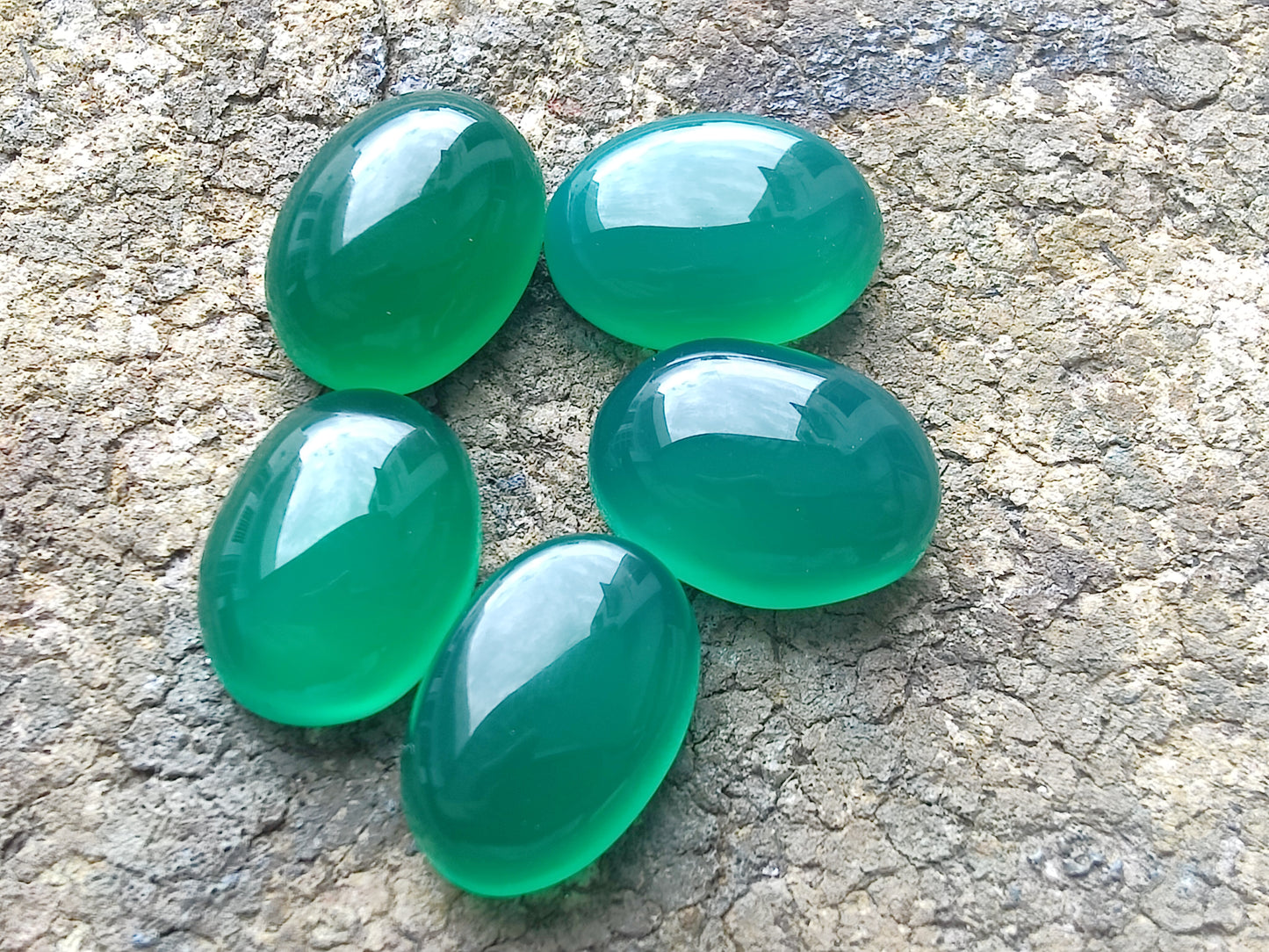 NATURAL GREEN ONYX OVAL SHAPE CABOCHON FLAT BACK CALIBRATED AAA+ QUALITY GEMSTONES, ALL SIZES AVAILABLE