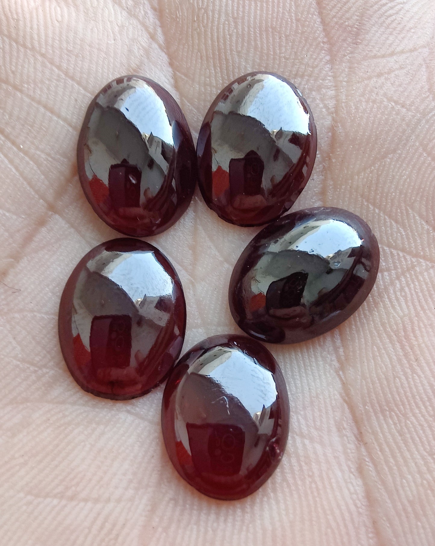 NATURAL GARNET OVAL SHAPE CABOCHON FLAYT BACK CALIBRATED AAA+ QUALITY GEMSTONES, ALL SIZES AVAILABLE