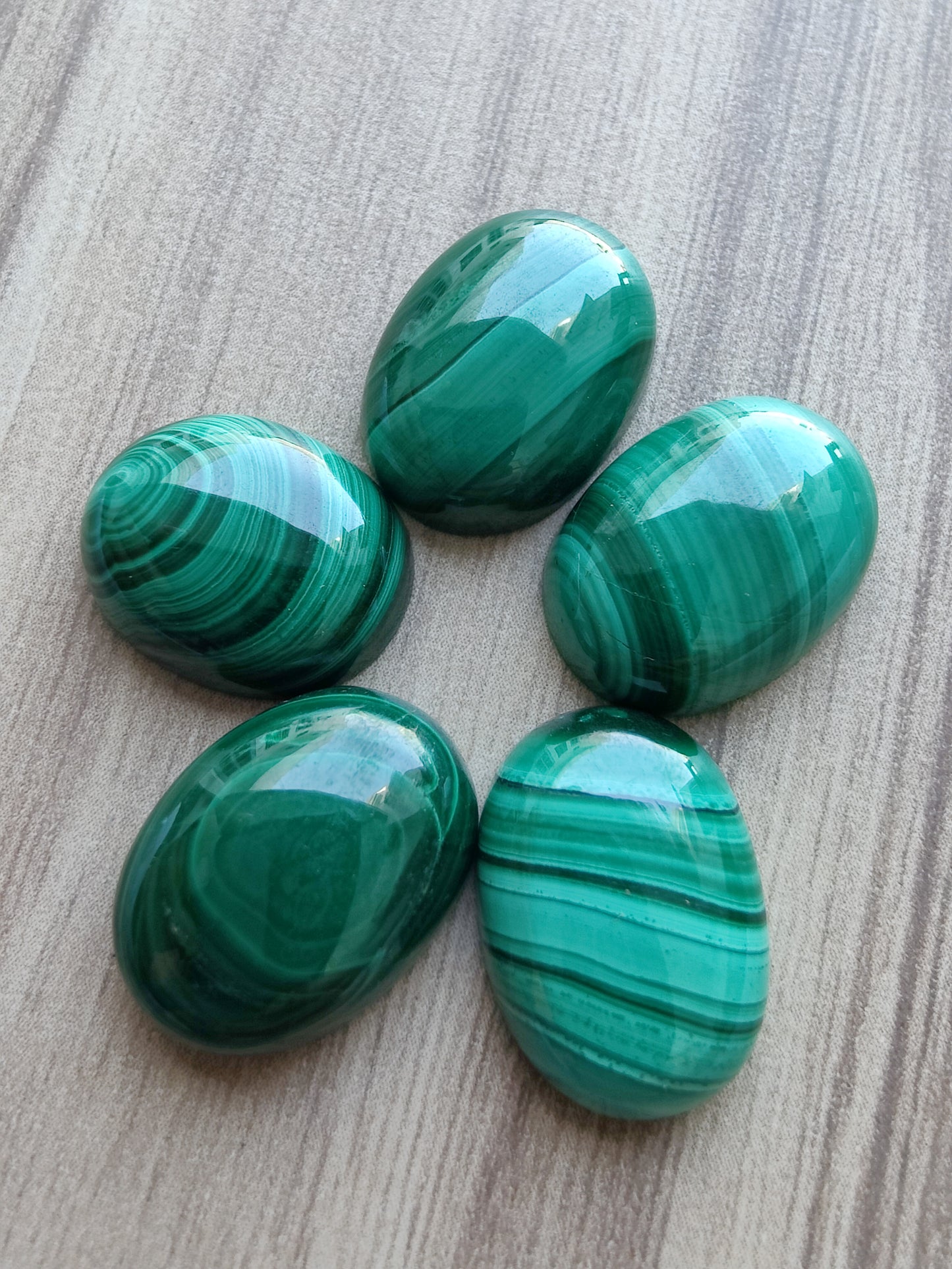 NATURAL MALACHITE OVAL SHAPE AAA+QUALITY CABOCHON FLAT BACK CALIBRATED GEMSTONES, ALL SIZES AVAILABLE
