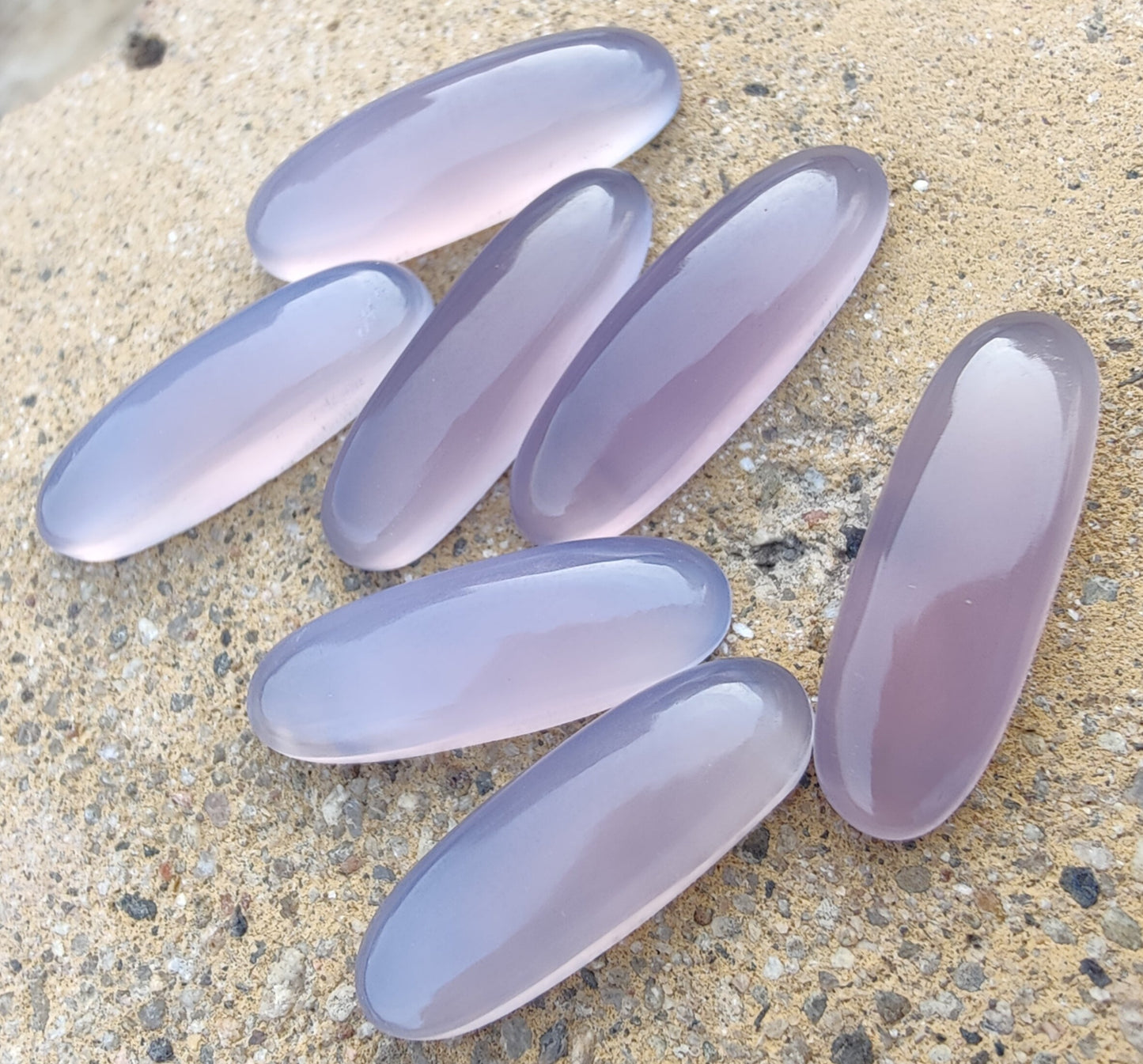 AAA+ QUALITY NATURAL LAVENDER CHALCEDONY BIG OVAL SHAPE CABOCHON FLAT BACK CALIBRATED BEDA SHAPE GEMSTONES, ALL SIZES AVAILABLE