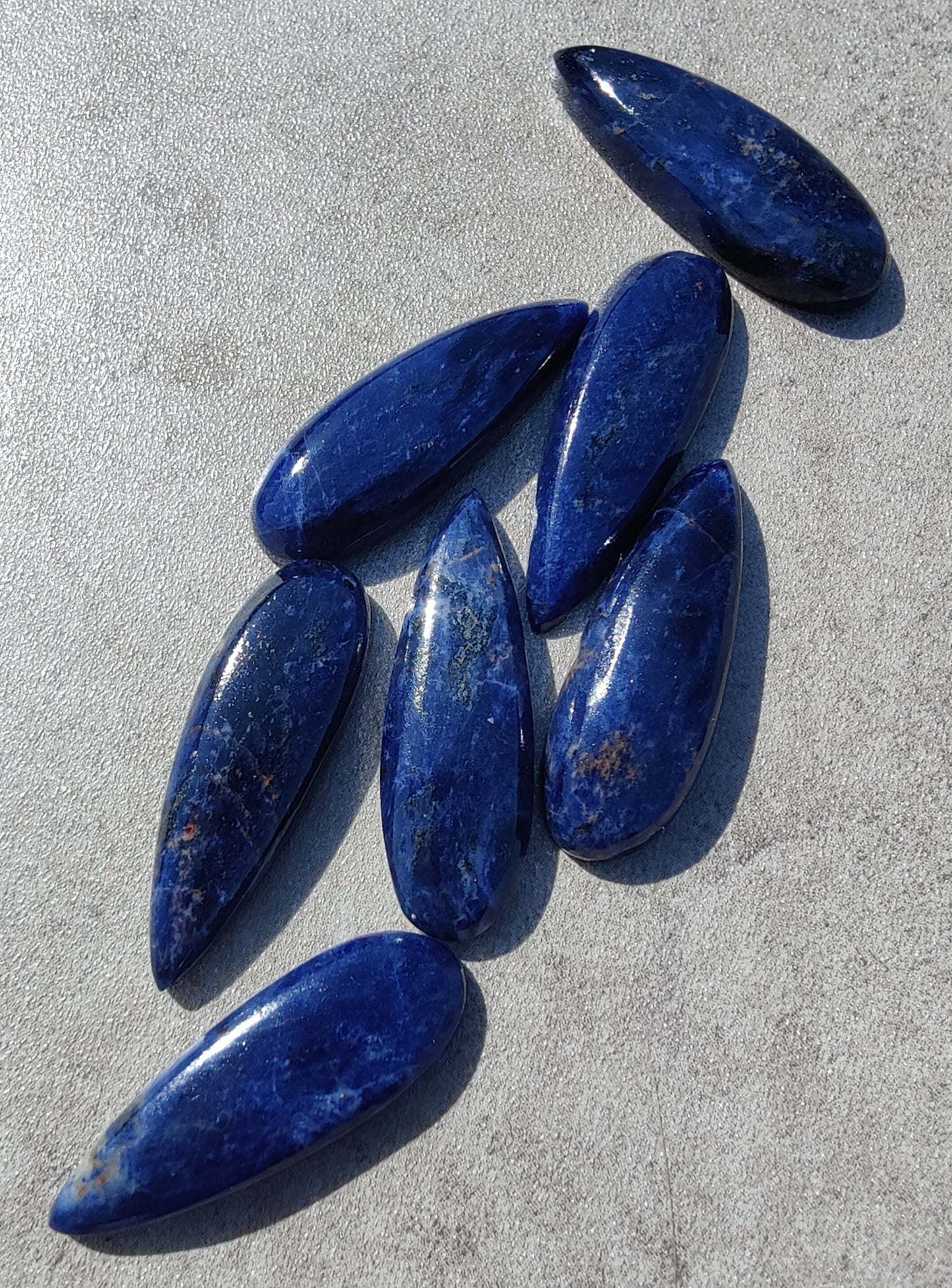 AAA+ QUALITY NATURAL SODALITE TEARDROP SHAPE CABOCHON BIG PEAR SHAPE FLAT BACK CALIBRATED BEDA SHAPE GEMSTONES, ALL SIZES AVAILABLE