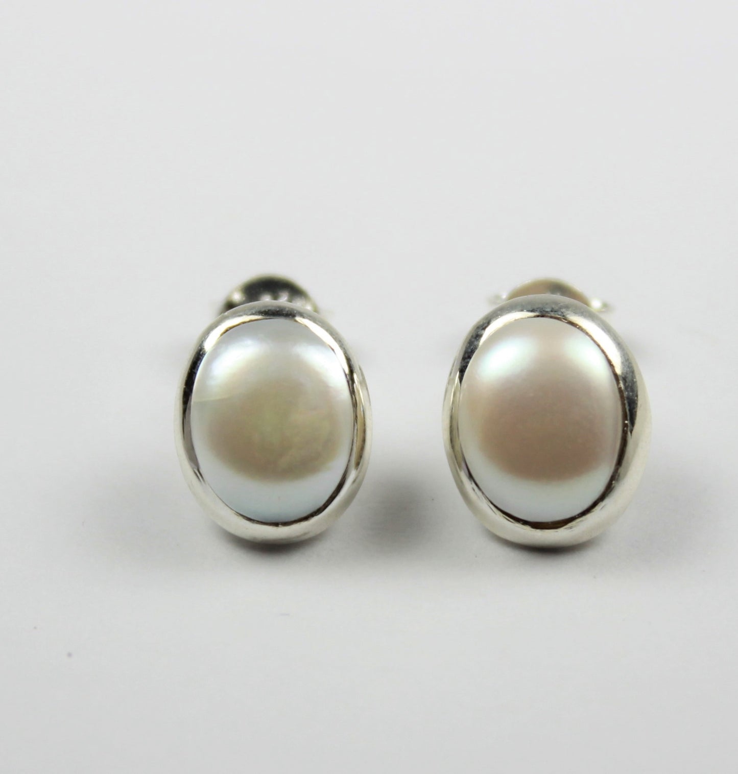 925 SOLID STERLING SILVER NATURAL MOTHER OF PEARL GEMSTONE STUD EARRING