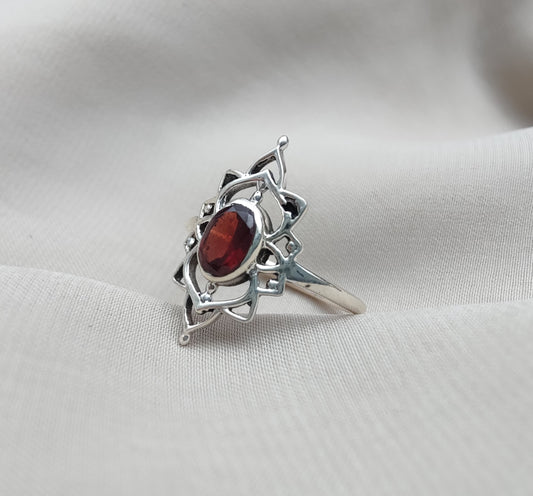 925 SOLID STERLING SILVER NATURAL GARNET GEMSTONES HANDMADE RING, ALL SIZES AVAILABLE