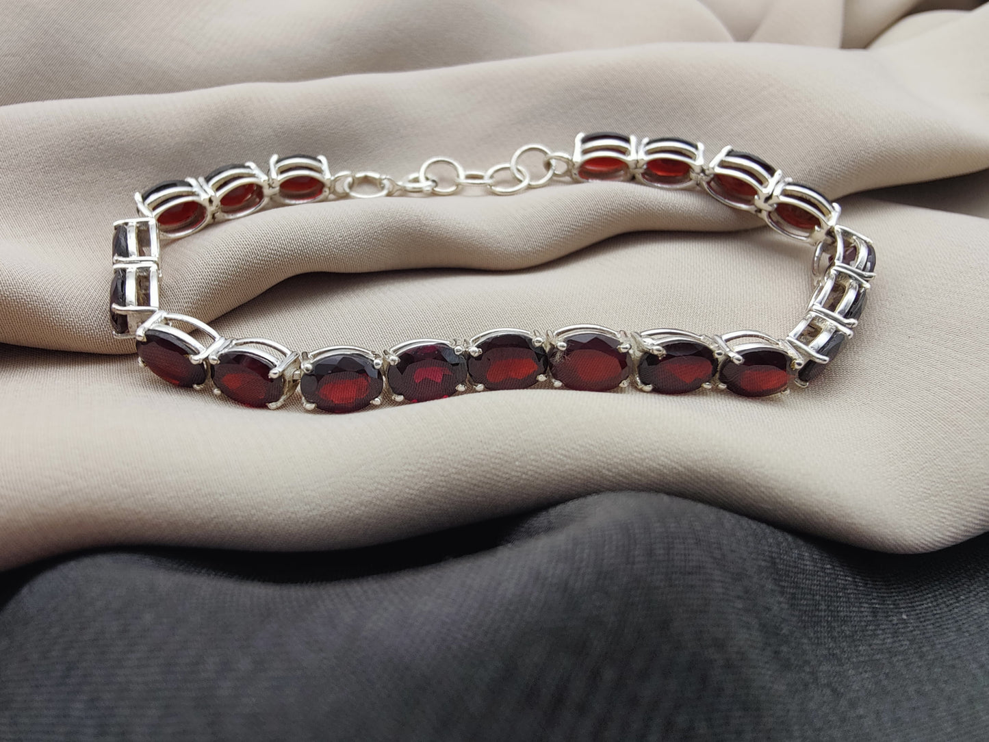 925 SOLID STERLING SILVER NATURAL GARNET HANDMADE BRACELET,8 INCHES